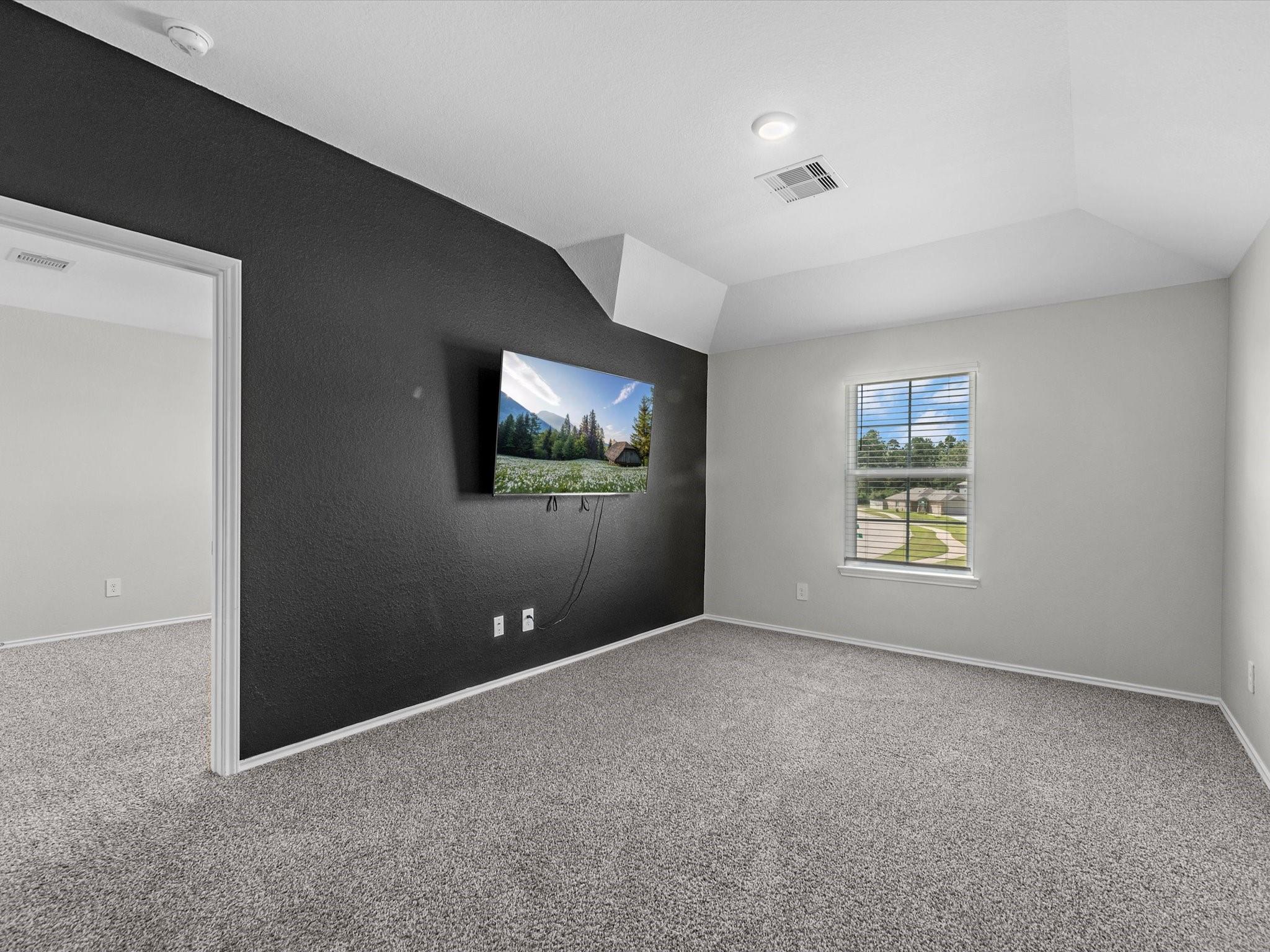 5455 Pinetree Crescent Lane