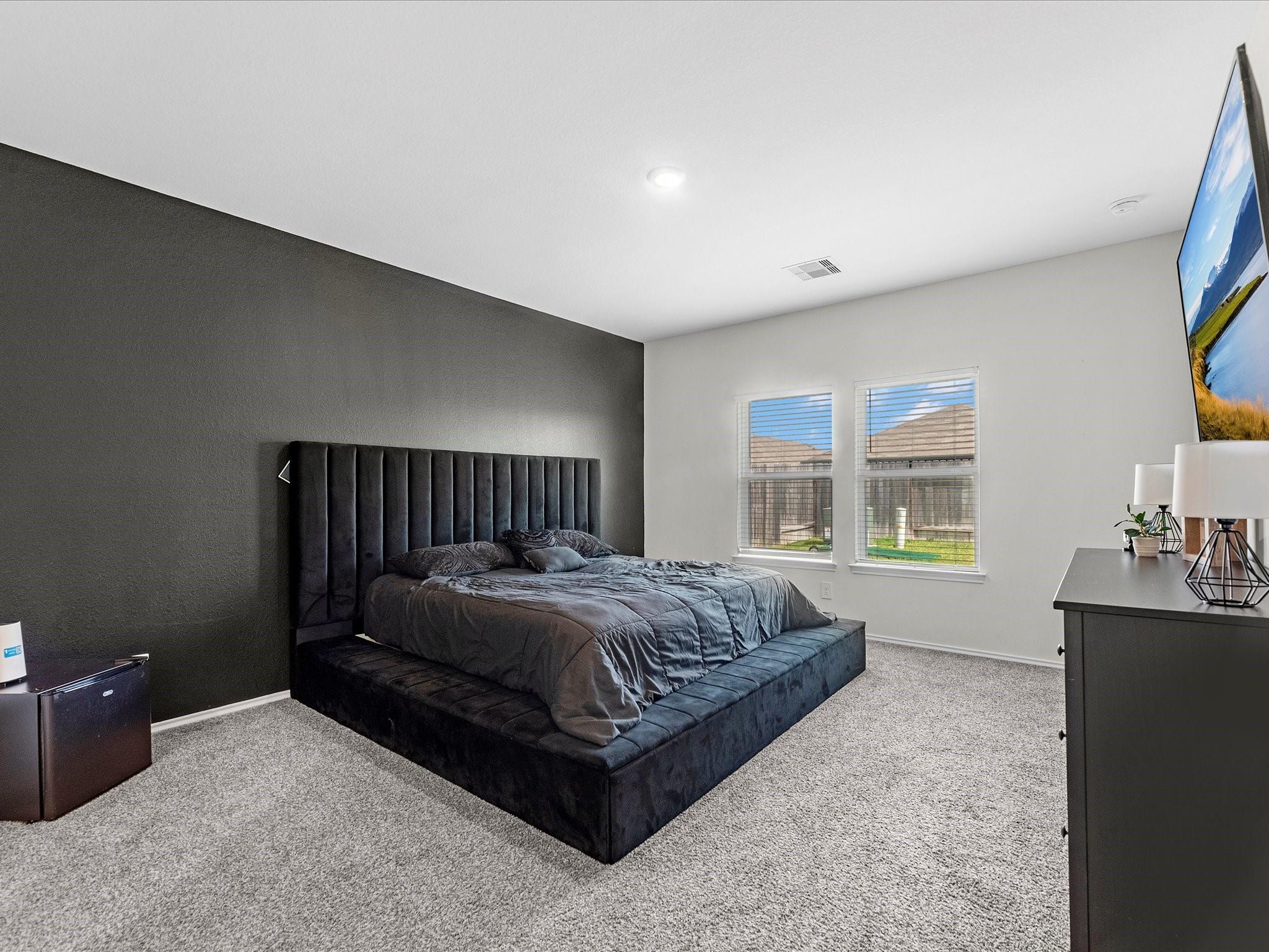 5455 Pinetree Crescent Lane