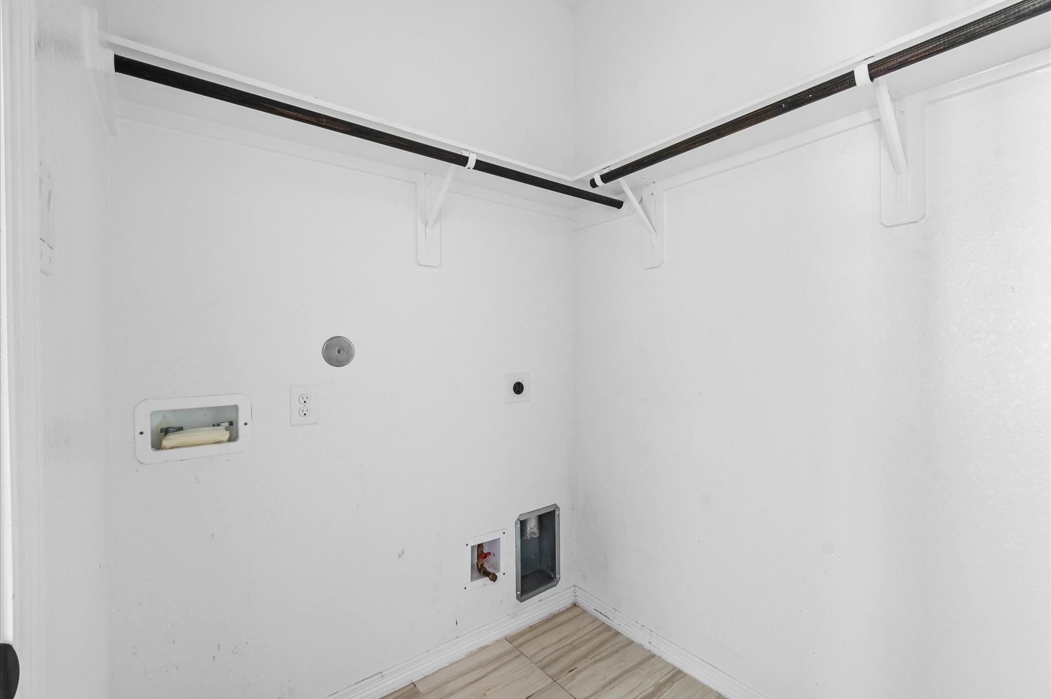 2827 Monarch Crossing