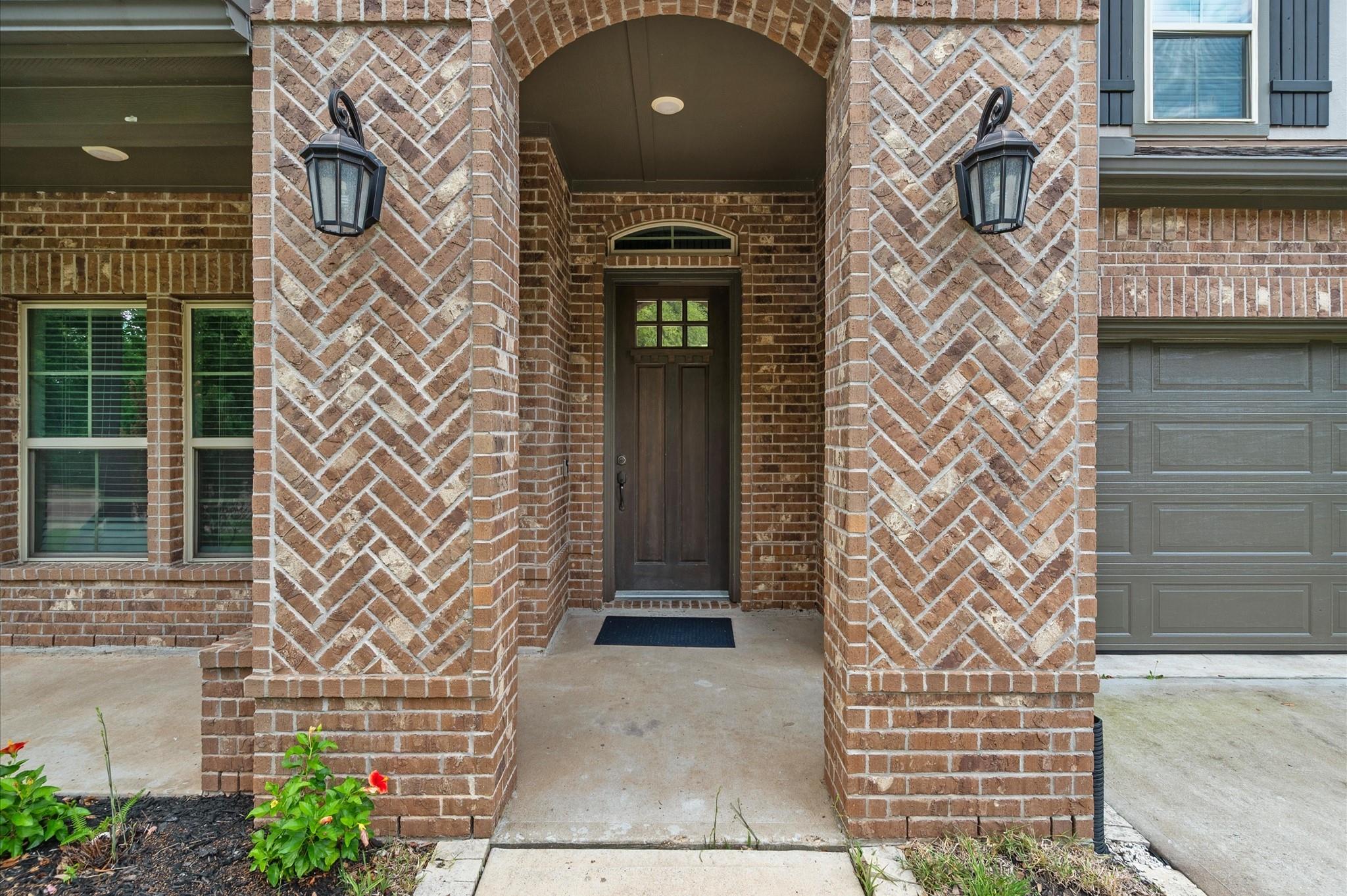 2827 Monarch Crossing