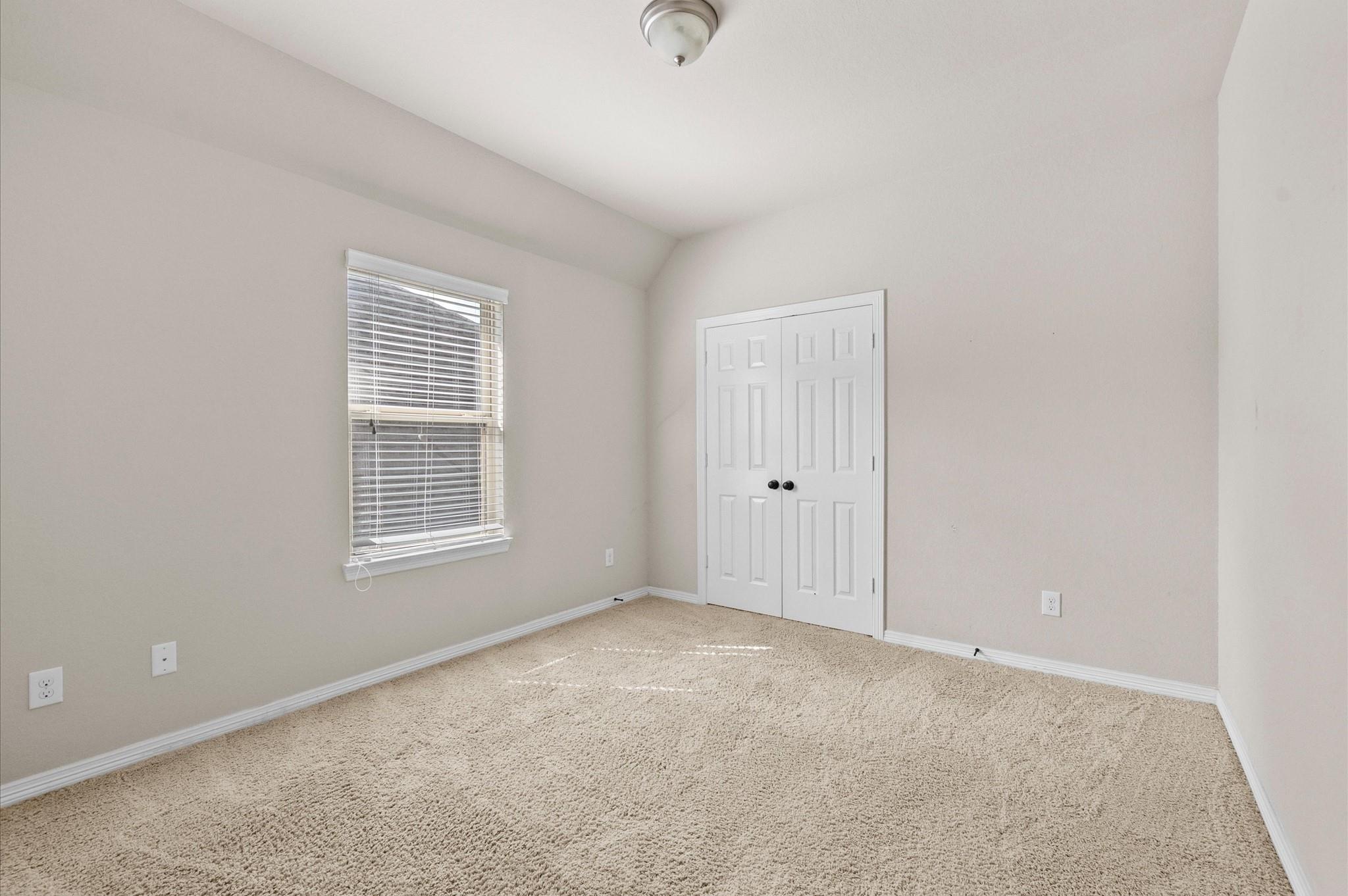 2827 Monarch Crossing