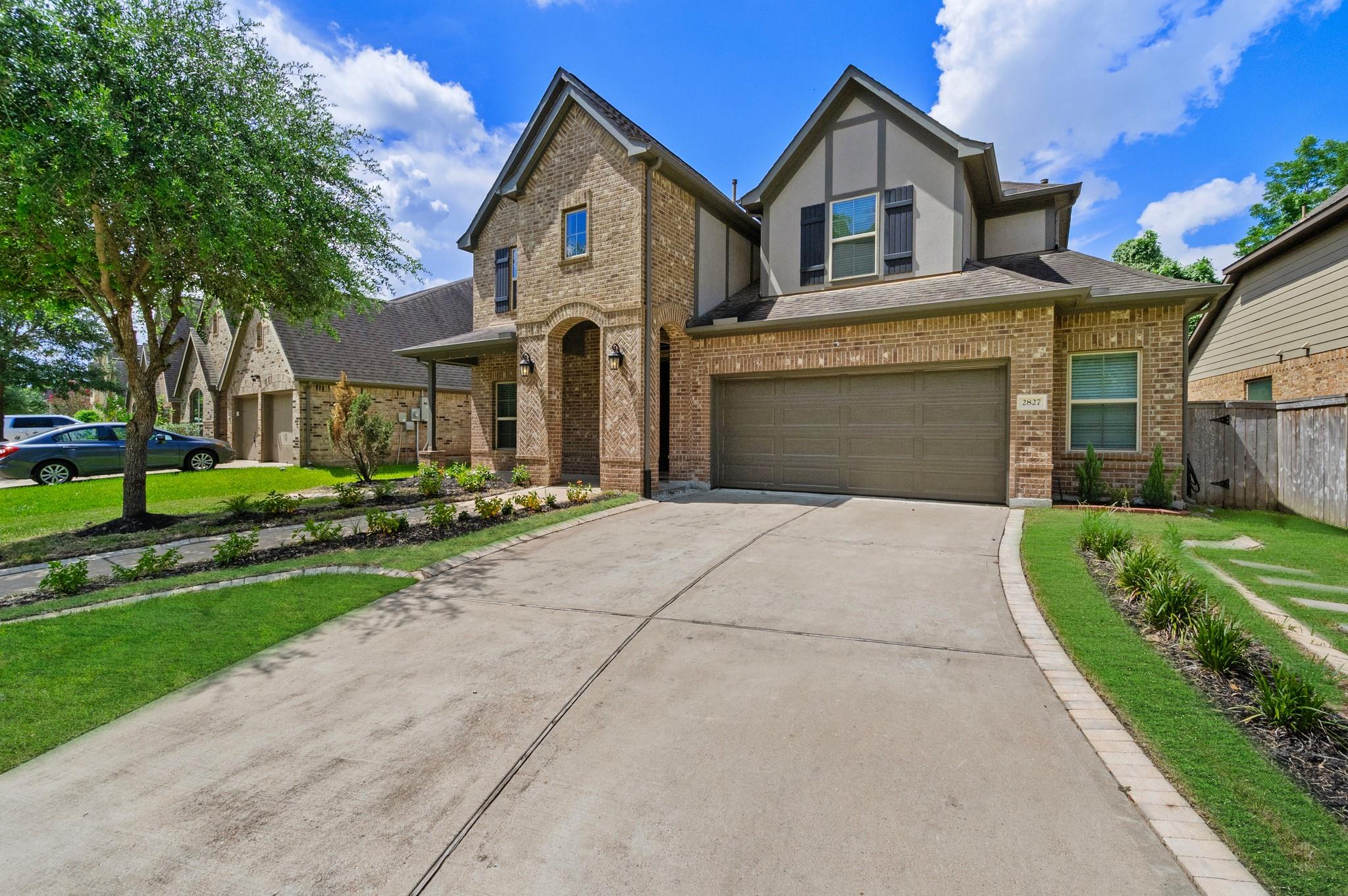 2827 Monarch Crossing