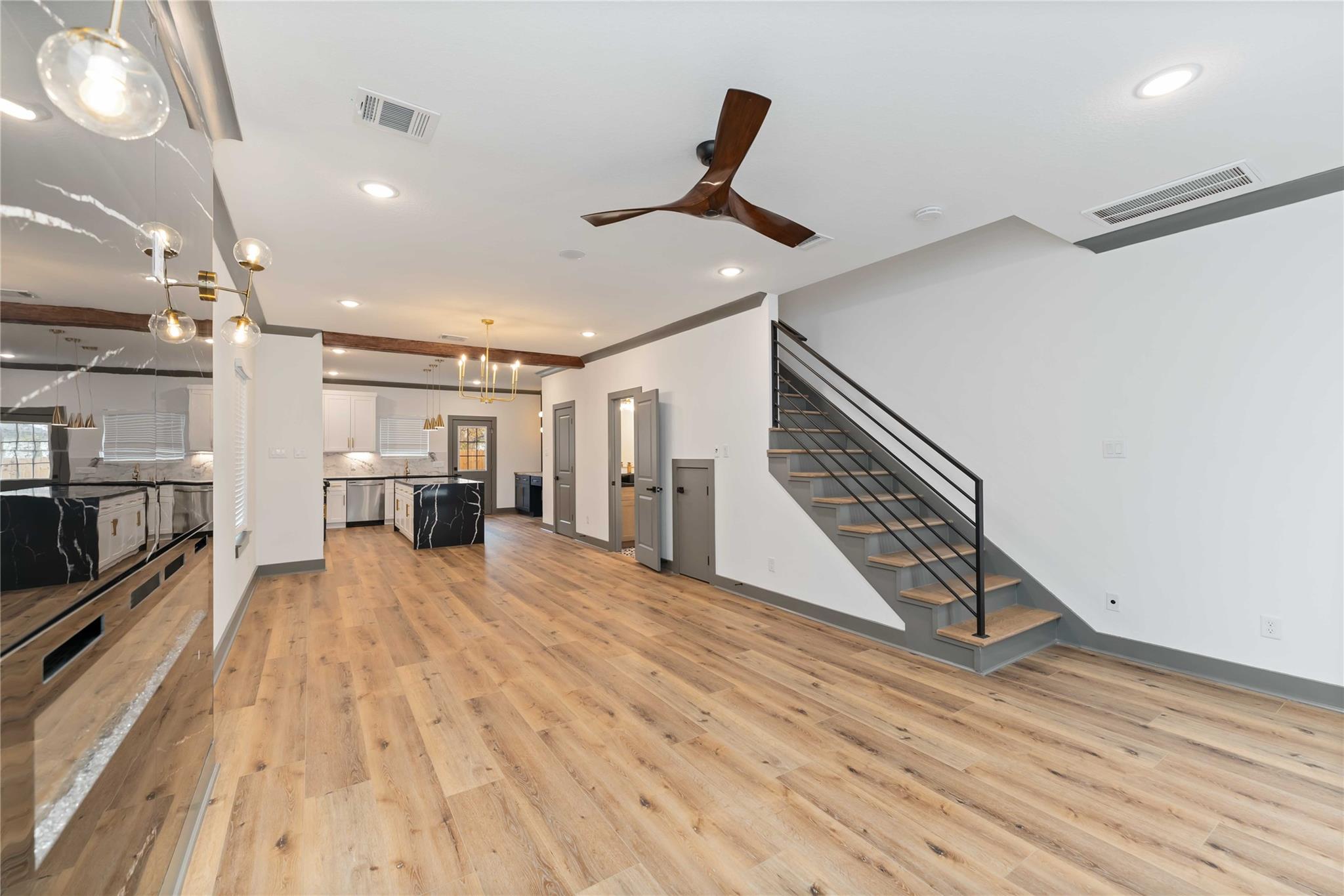 8115 Jeffrey Street Unit: A/B