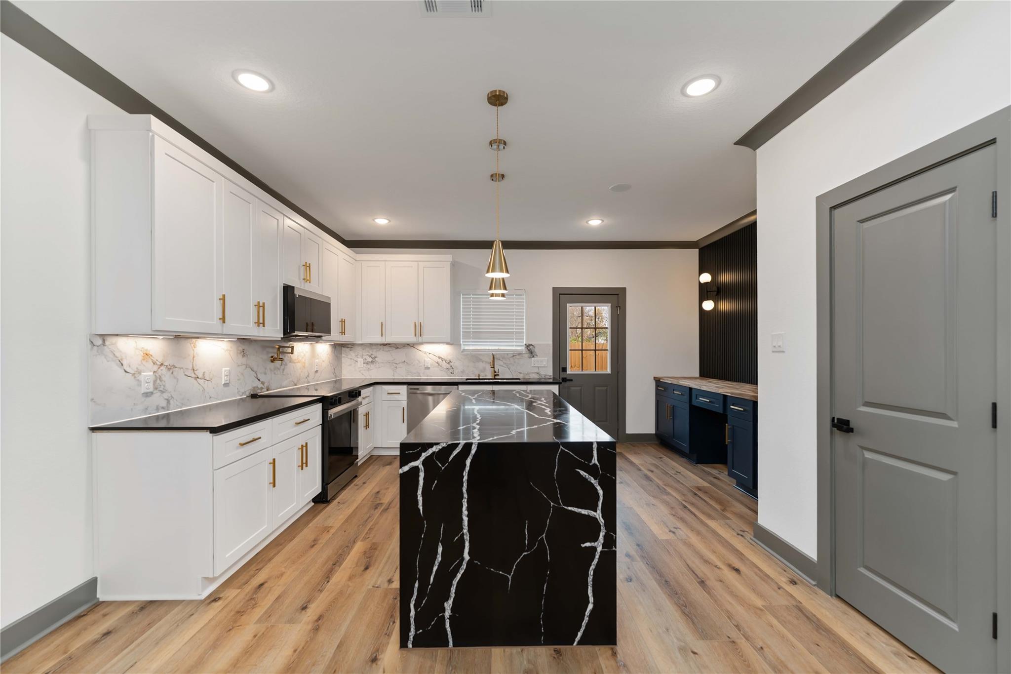 8115 Jeffrey Street Unit: A/B