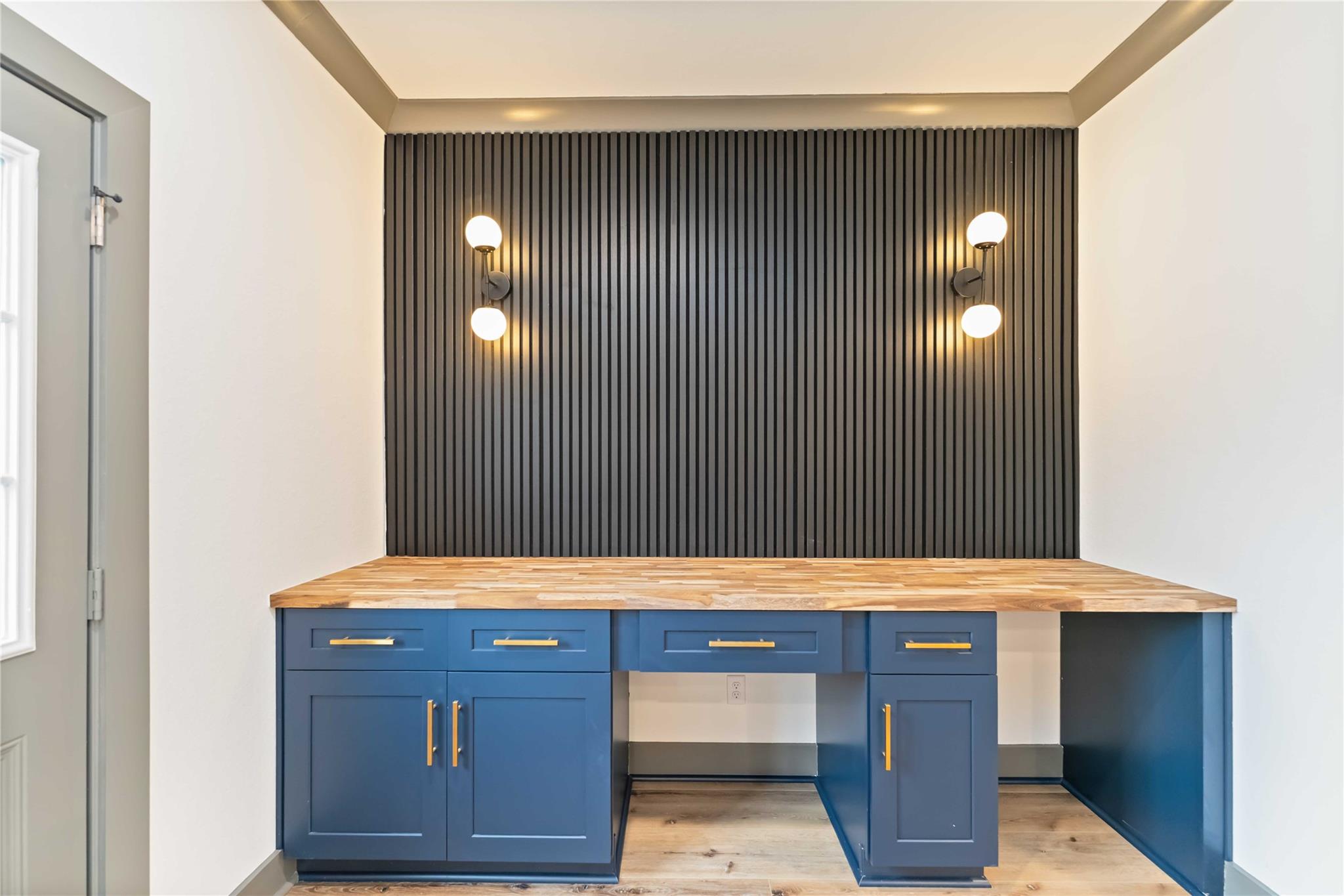 8115 Jeffrey Street Unit: A/B