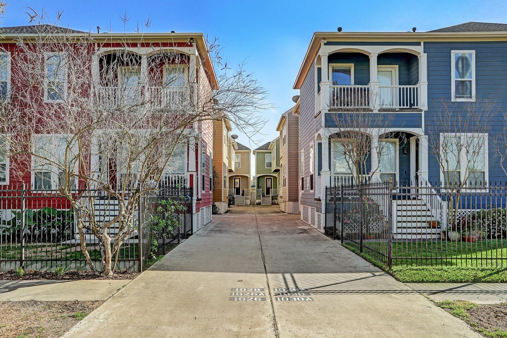 1030 W 16 Th Street