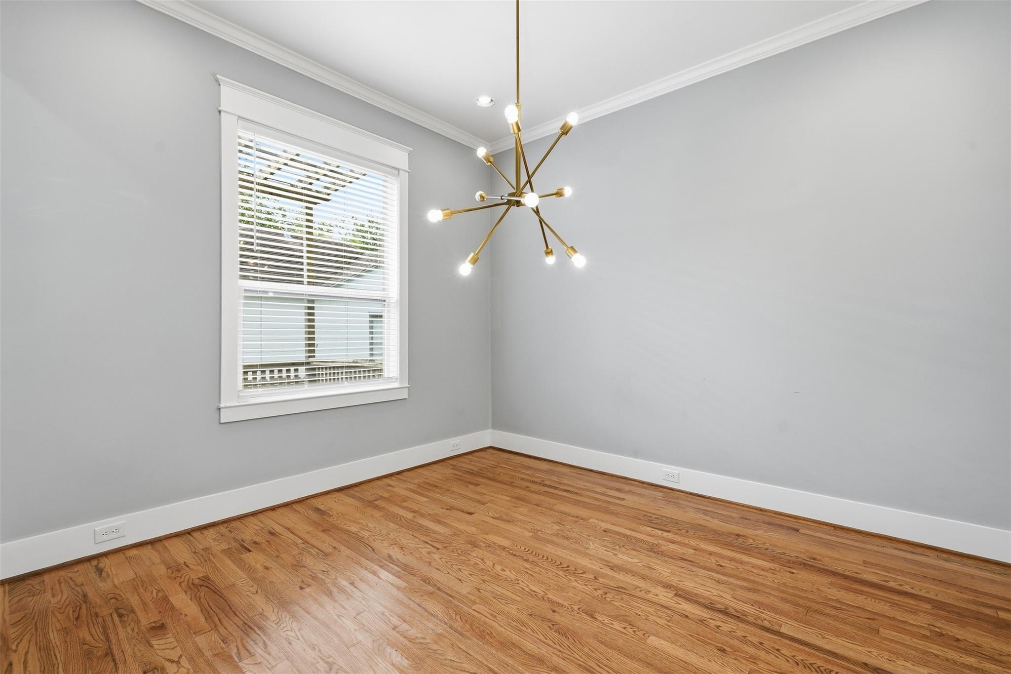 1030 W 16 Th Street
