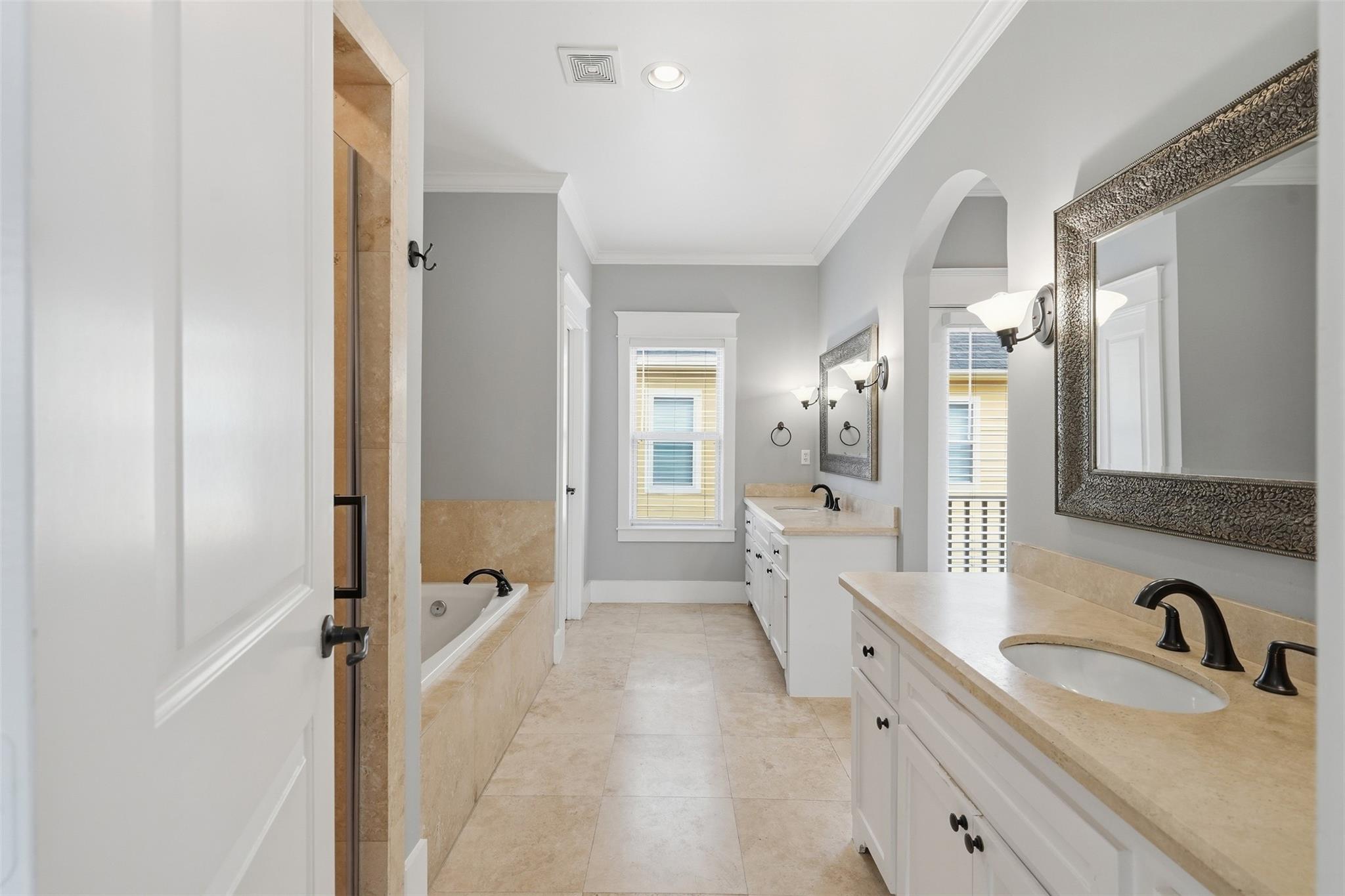 1030 W 16 Th Street