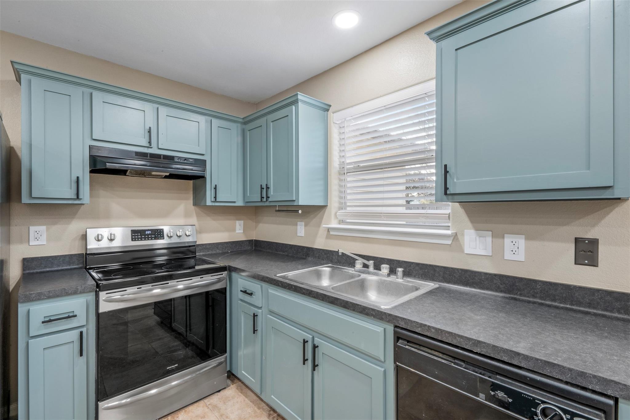 4106 Falling Trace Lane