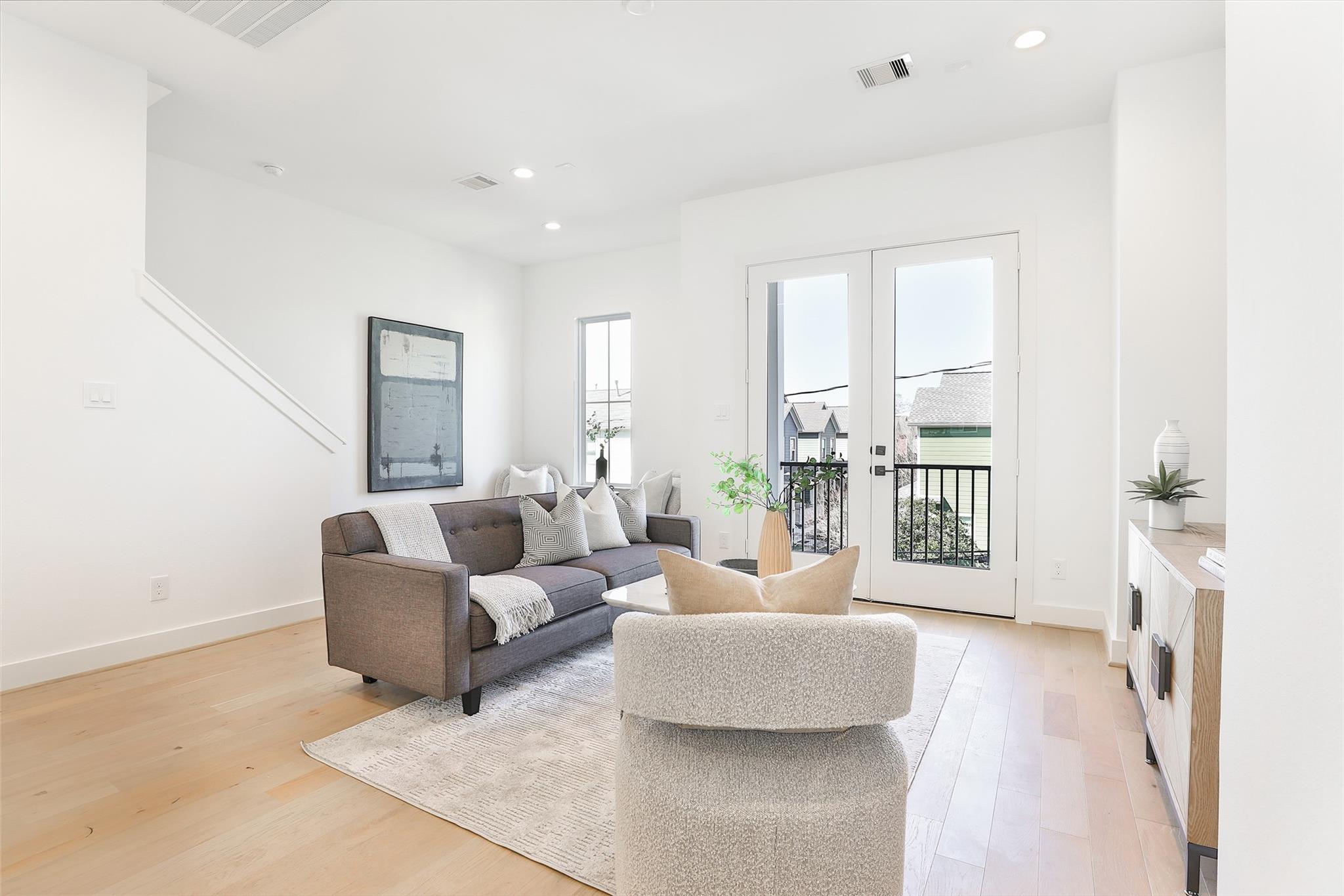 1018 W 15th 1/2 Street # B