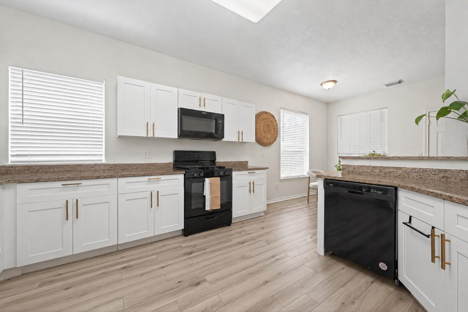 5707 Oakwell Station Court