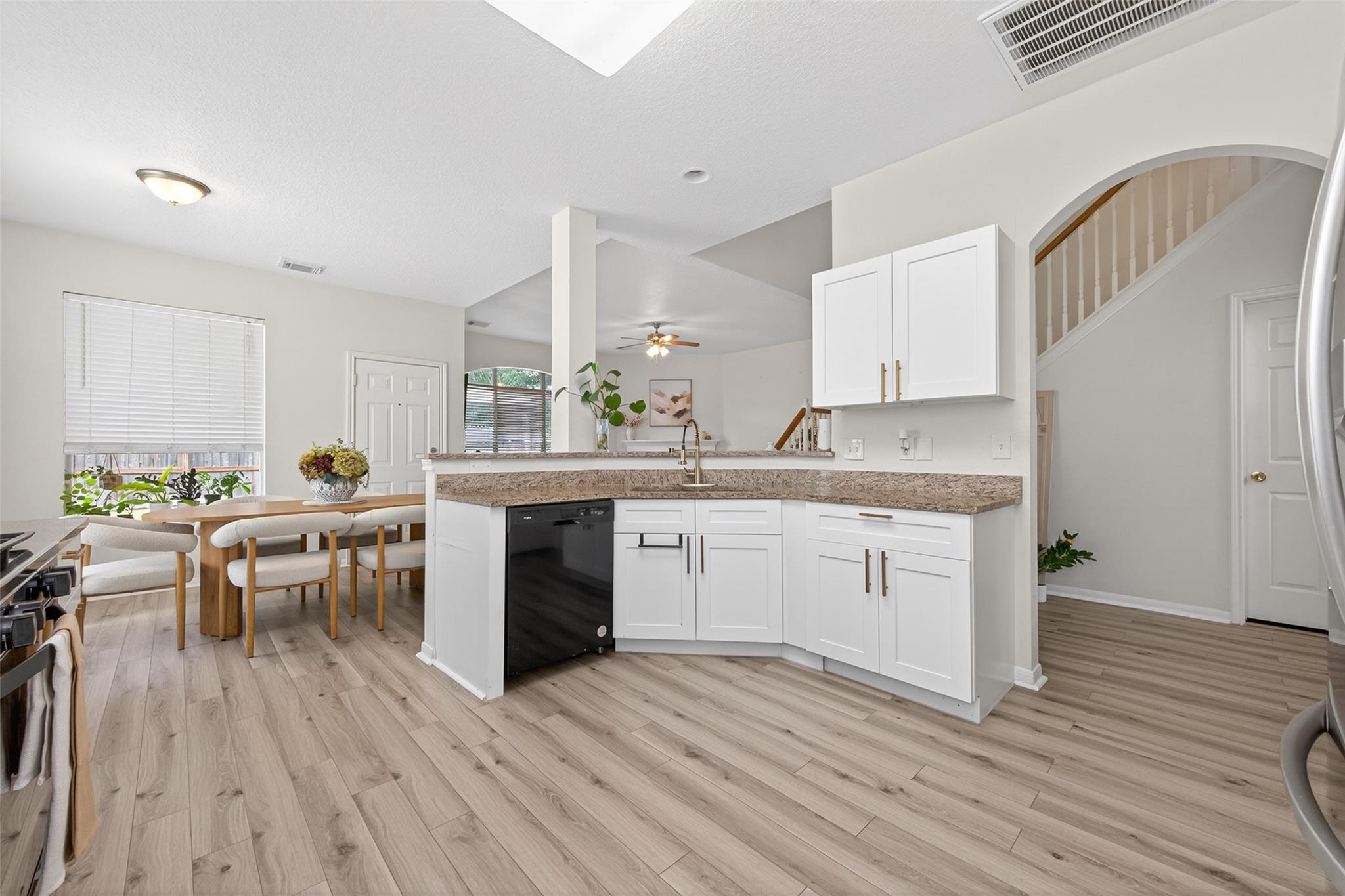 5707 Oakwell Station Court