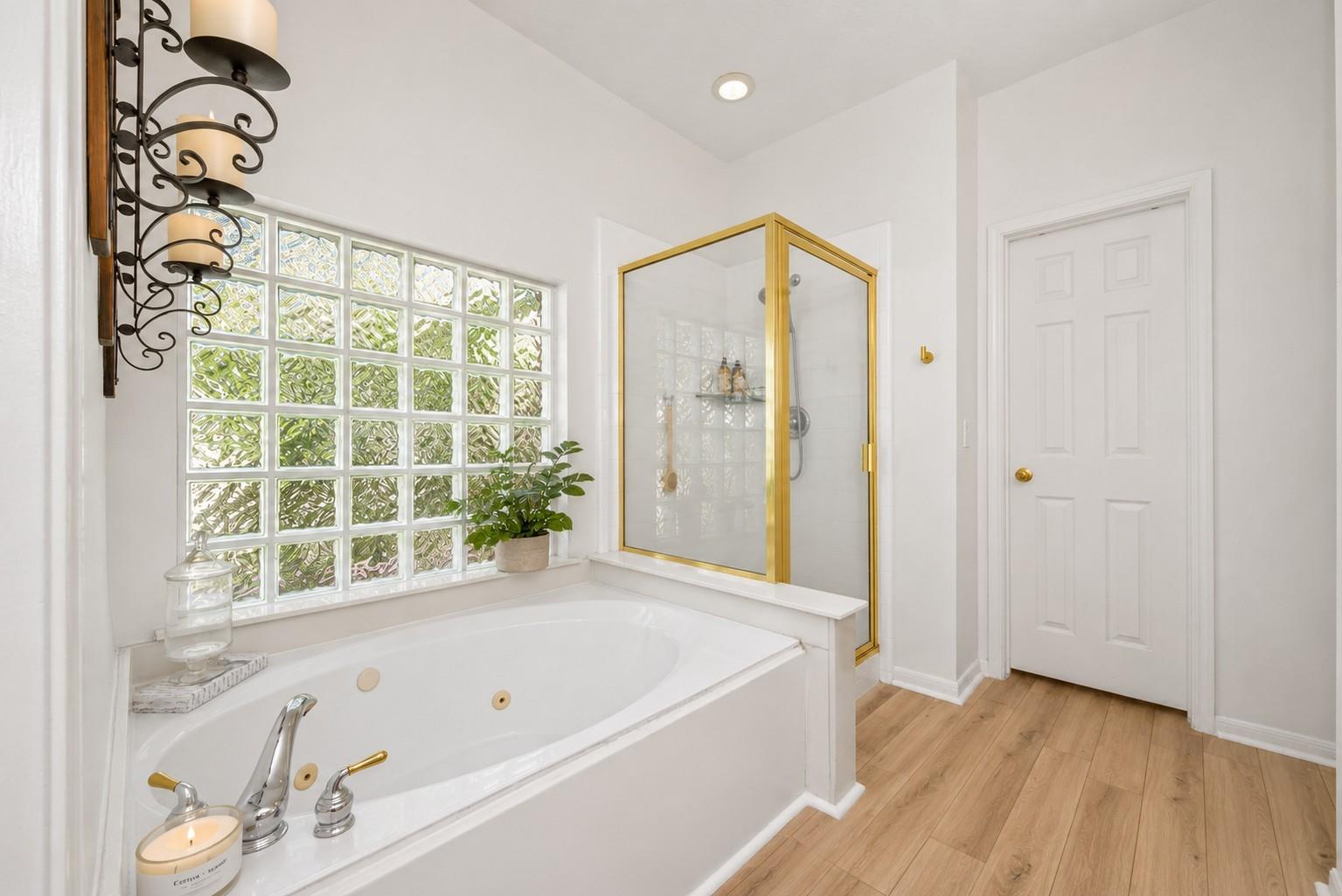 5707 Oakwell Station Court
