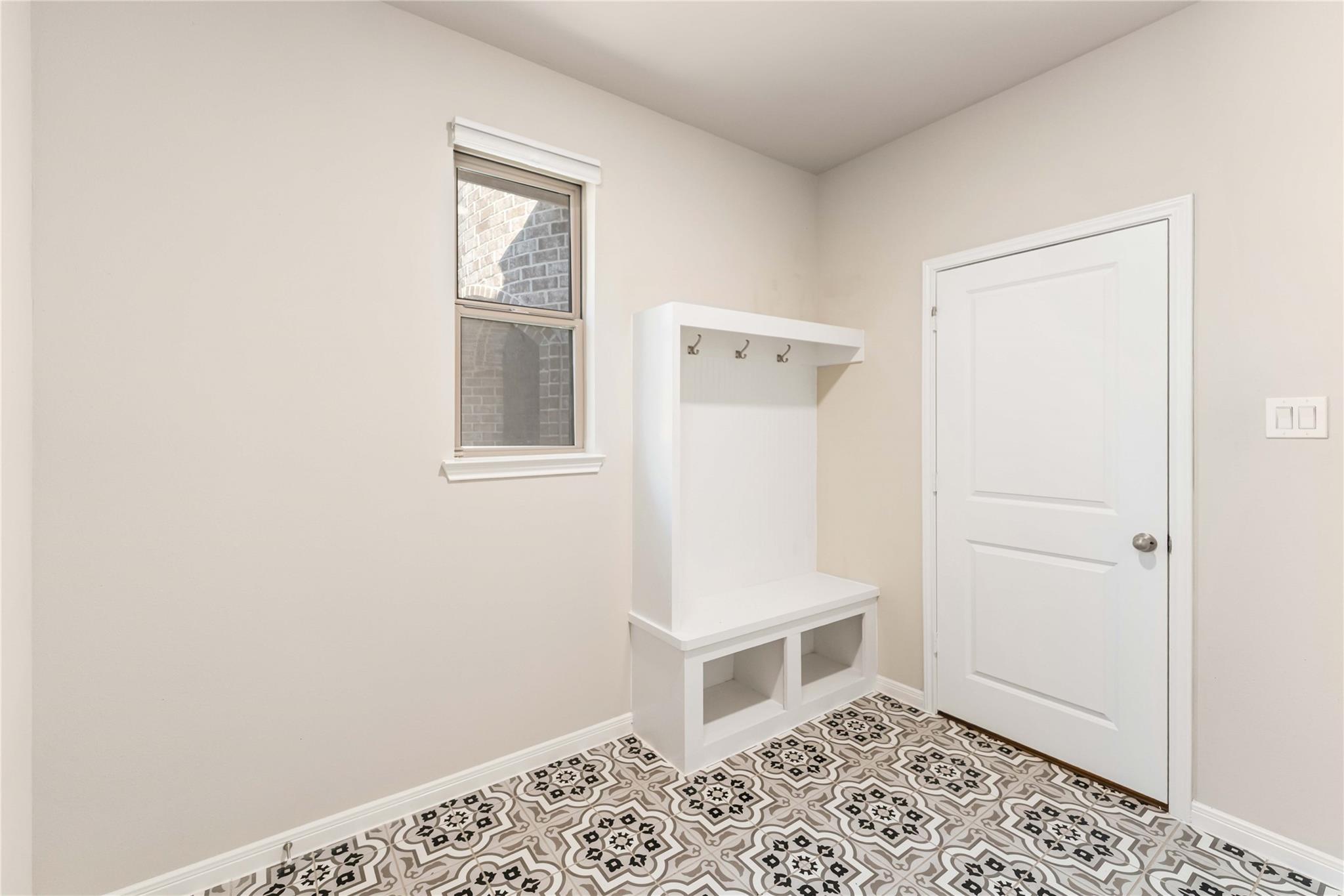 2947 Harbor Spring Way