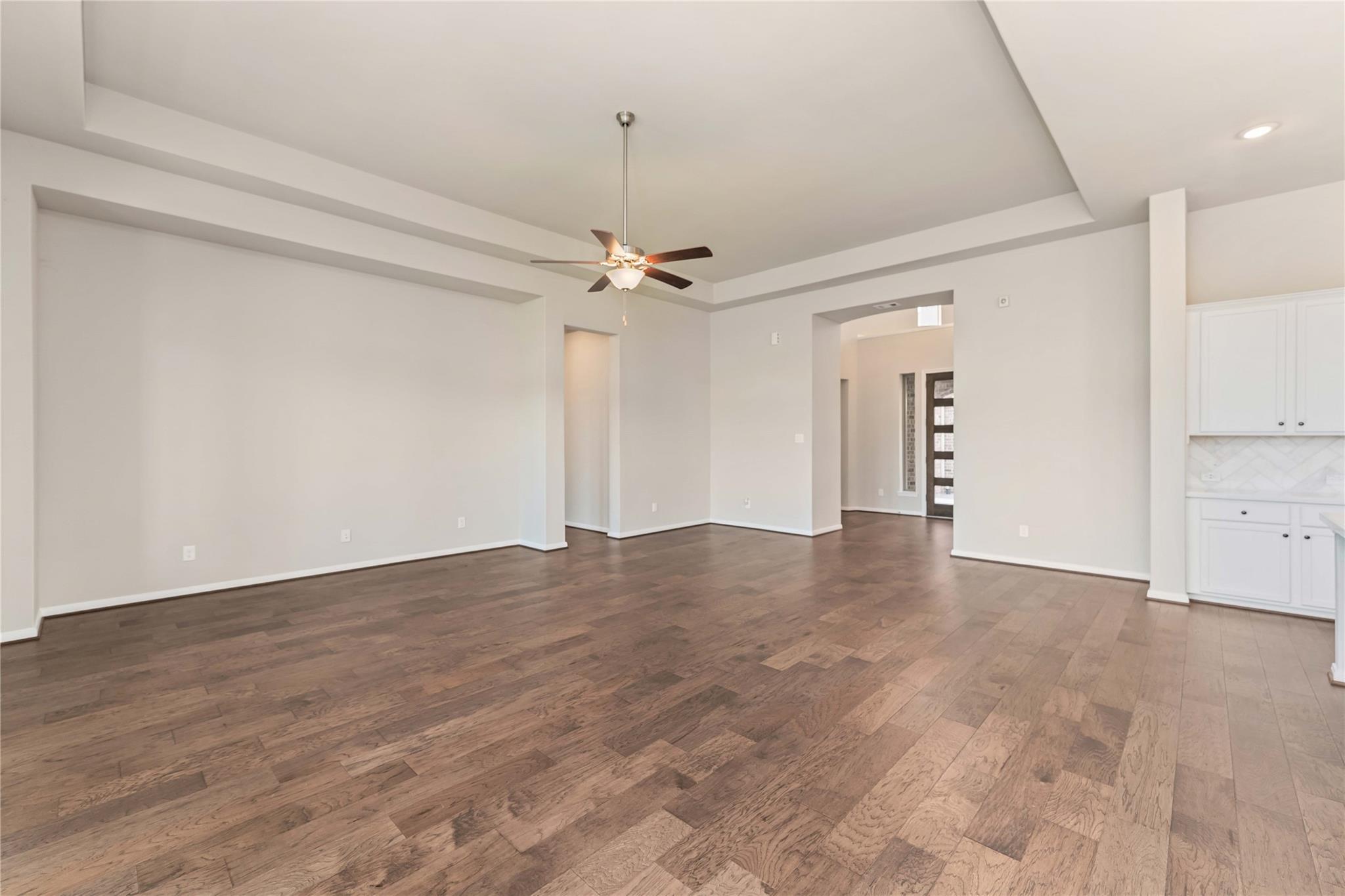 2947 Harbor Spring Way