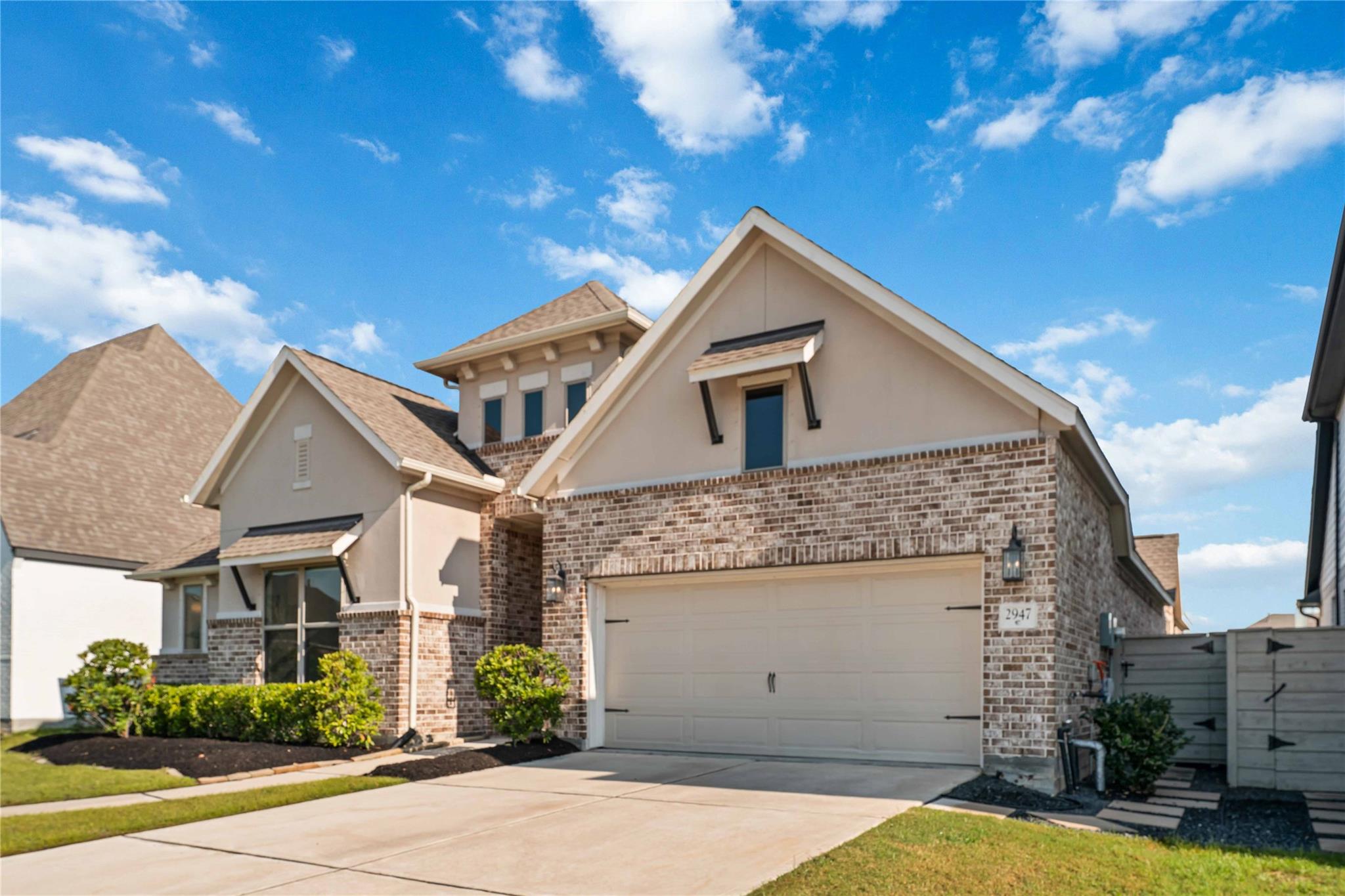 2947 Harbor Spring Way