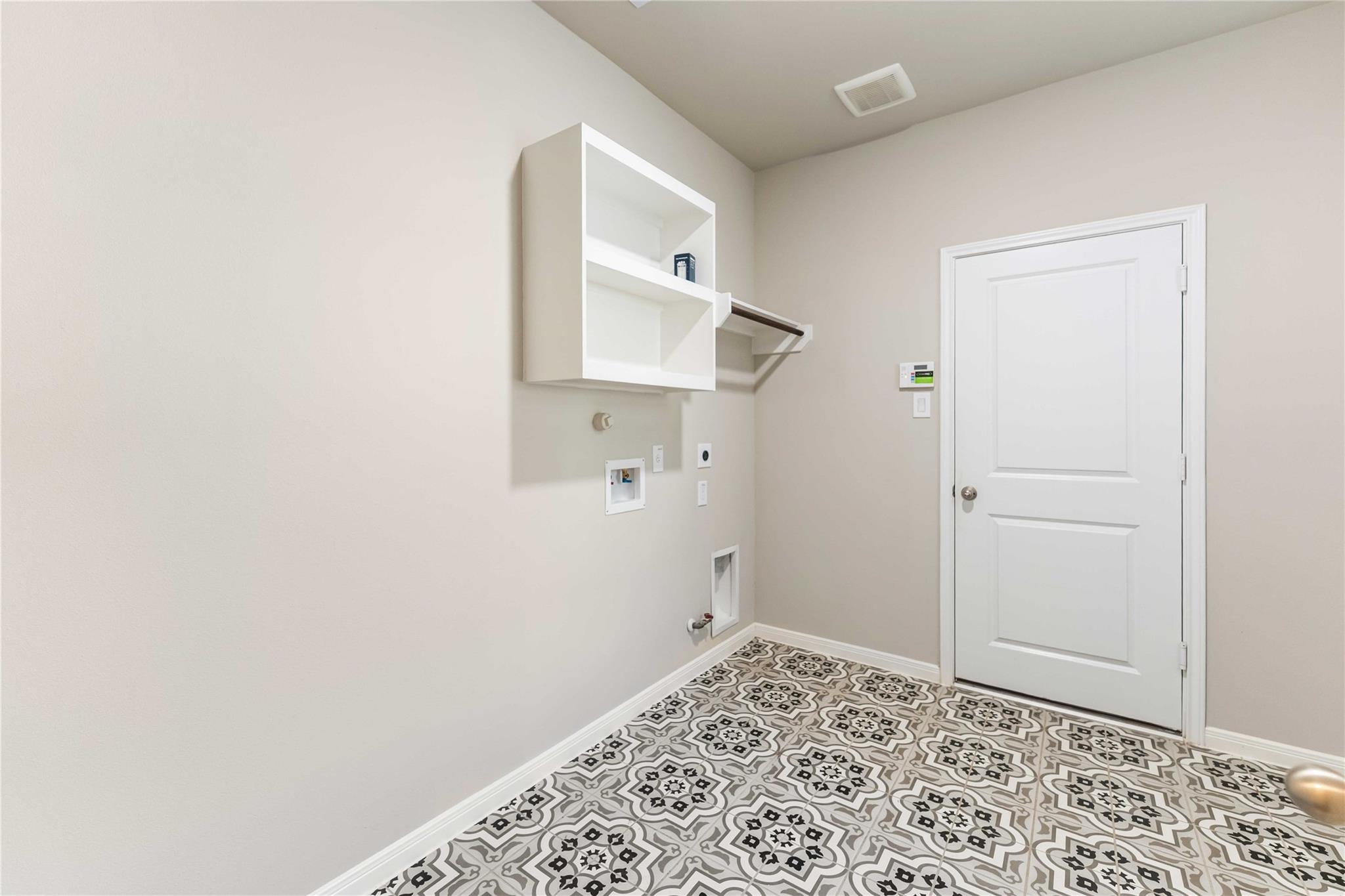 2947 Harbor Spring Way