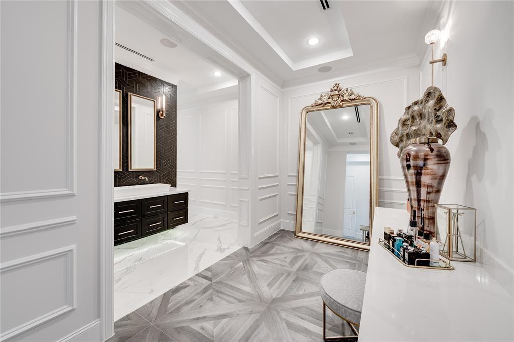 71 Amber Hollow Court, Sugar Land
