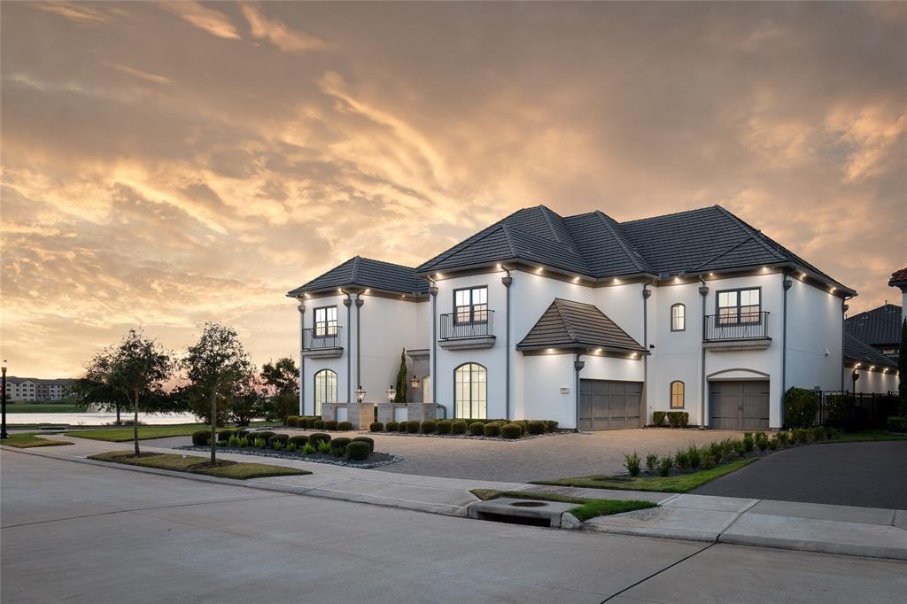 71 Amber Hollow Court, Sugar Land