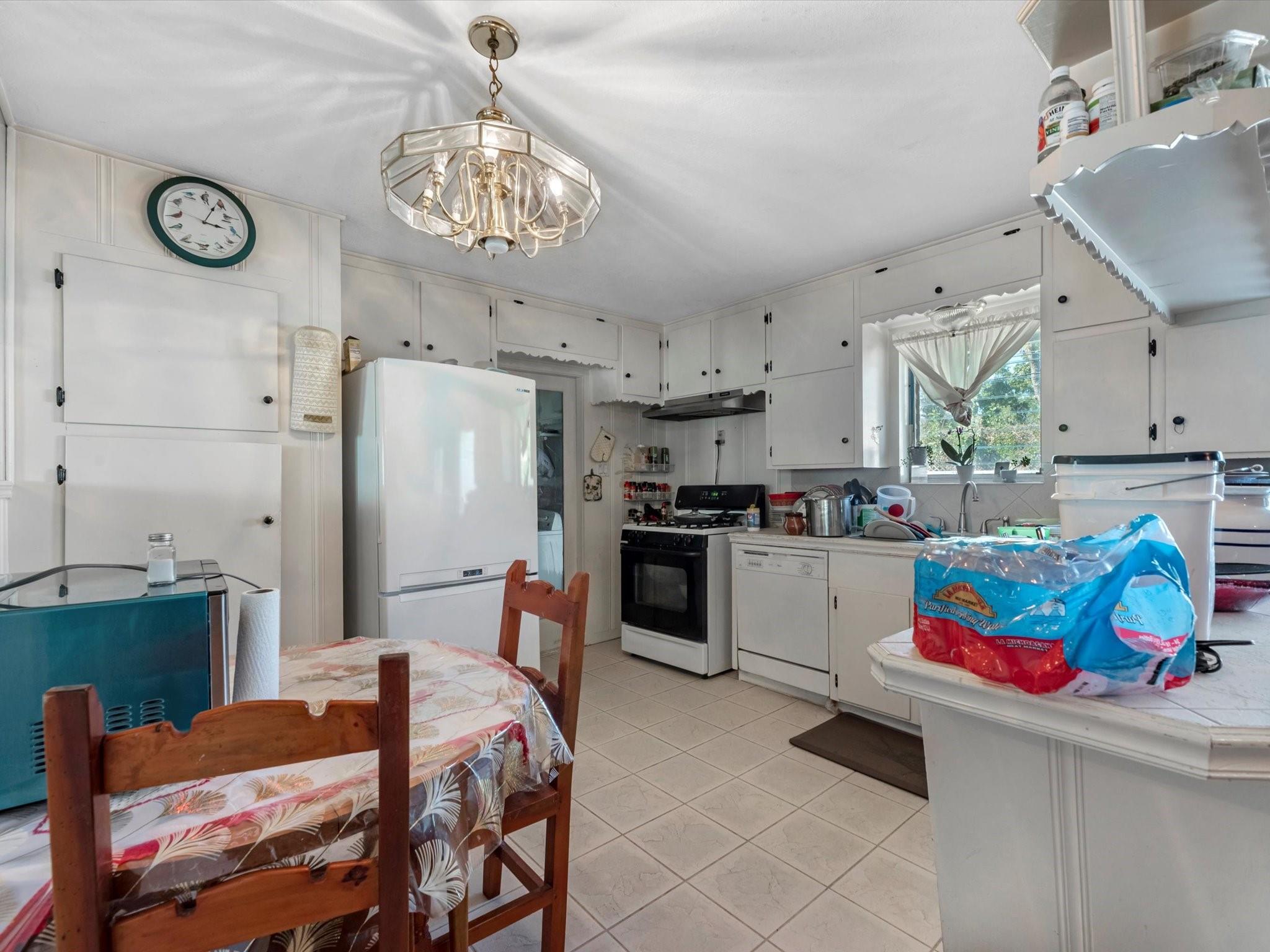 7950 Longridge Drive