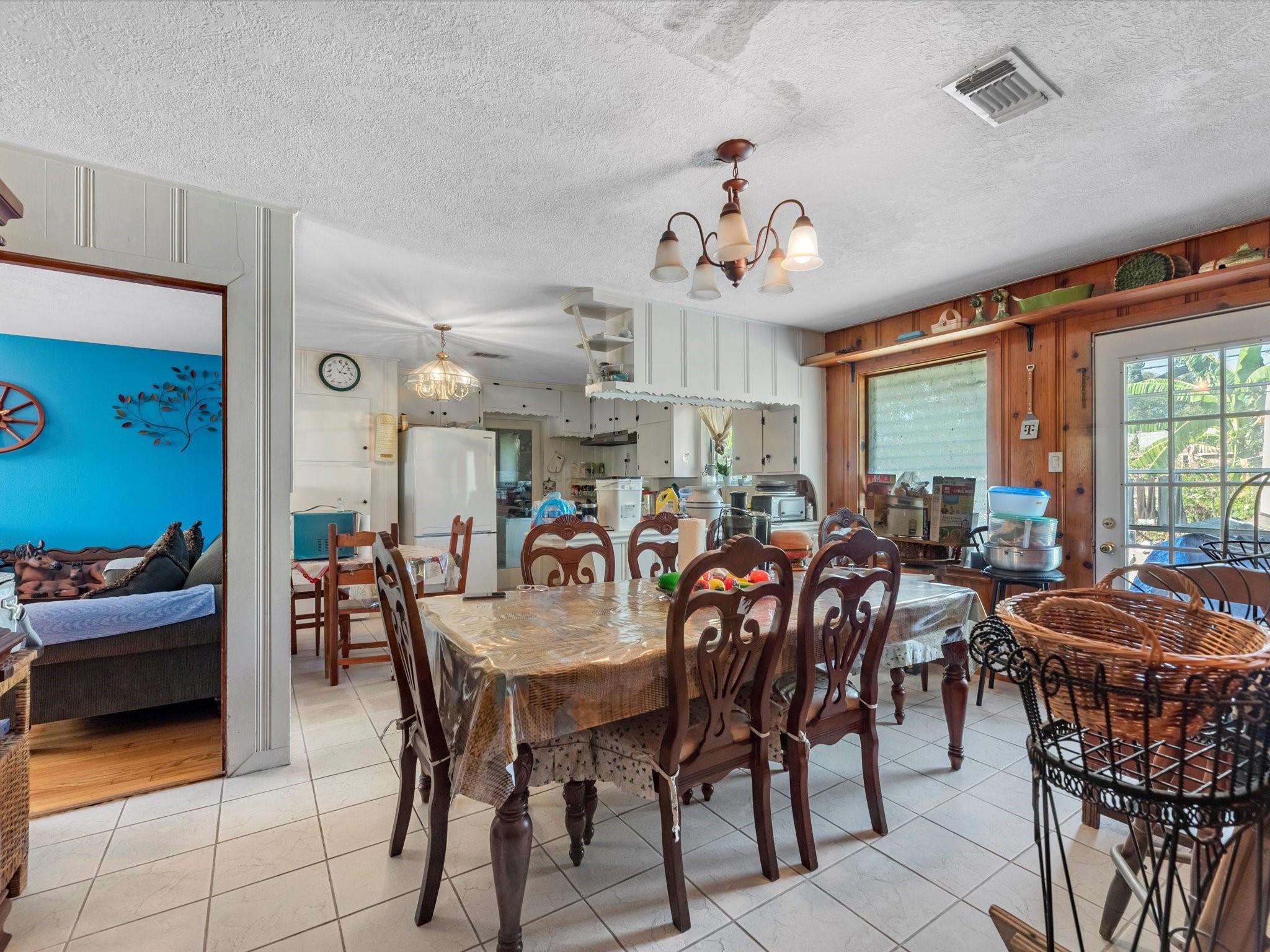 7950 Longridge Drive