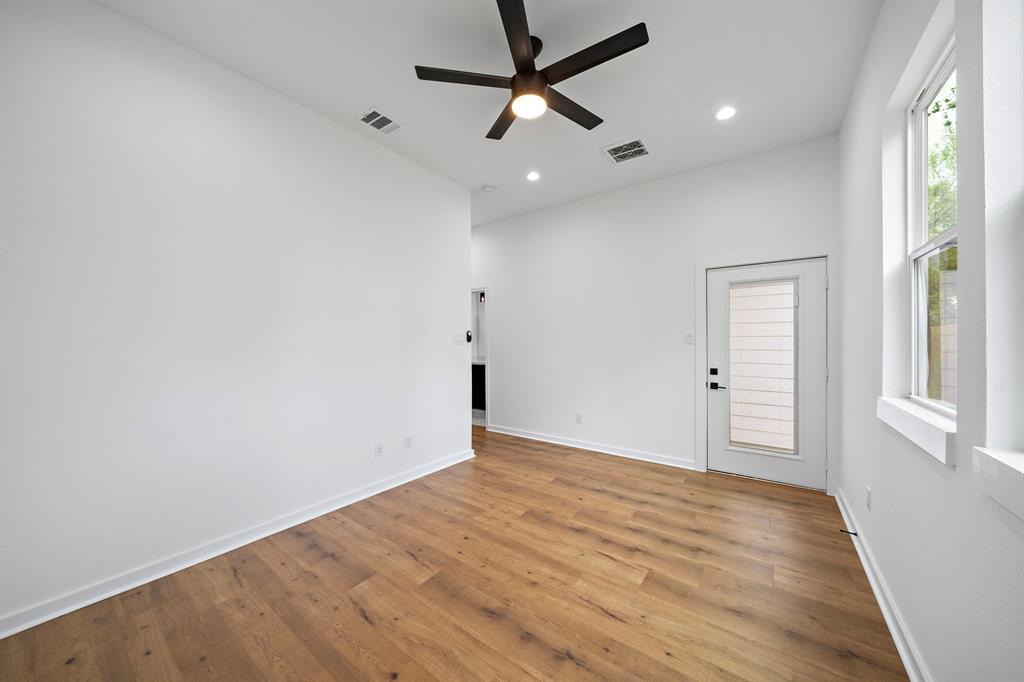7315 Eisenhower Road Unit: A/B