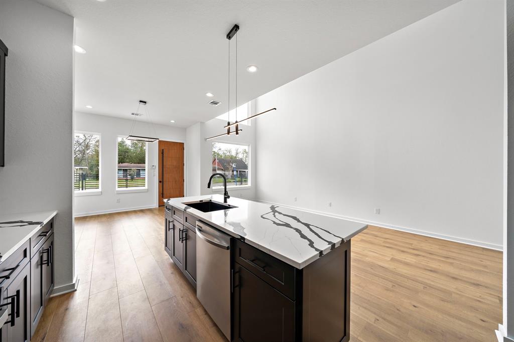 7315 Eisenhower Road Unit: A/B