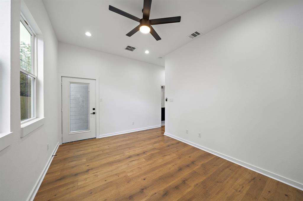 7315 Eisenhower Road Unit: A/B
