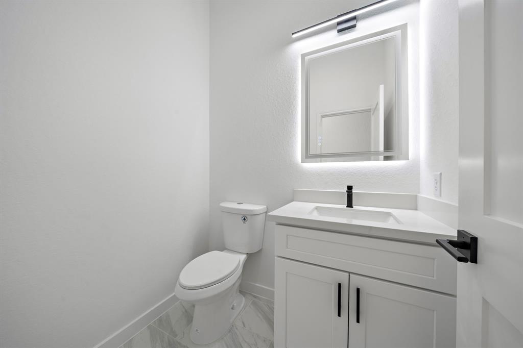 7315 Eisenhower Road Unit: A/B