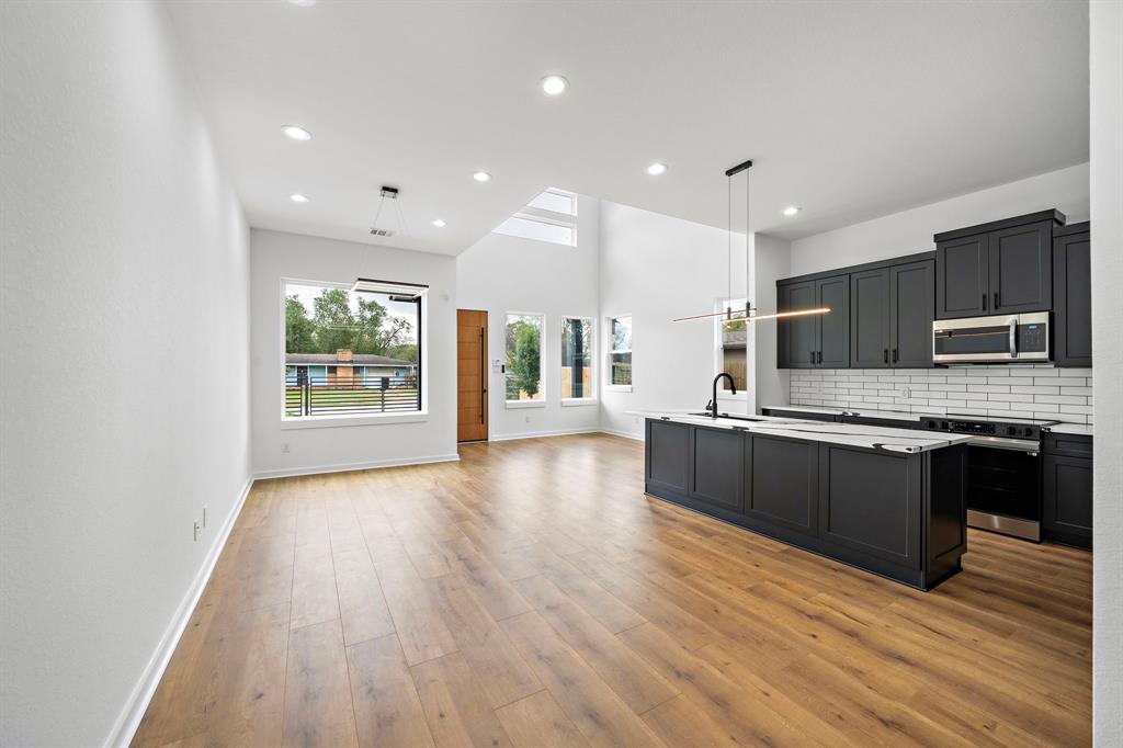 7315 Eisenhower Road Unit: A/B