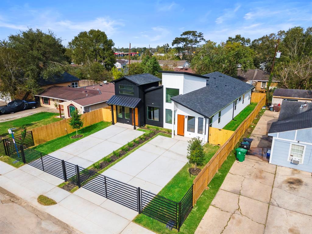 7315 Eisenhower Road Unit: A/B
