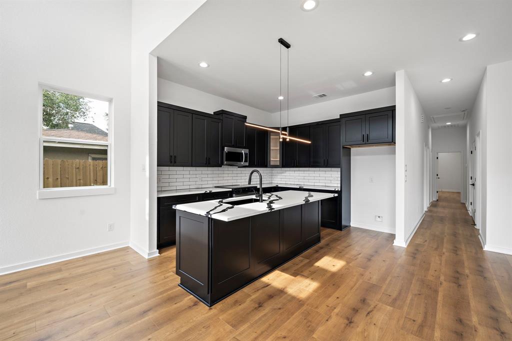 7315 Eisenhower Road Unit: A/B