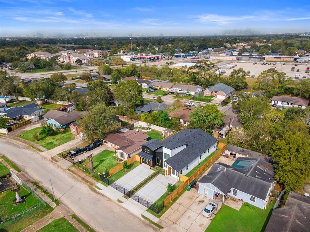 7315 Eisenhower Road Unit: A/B