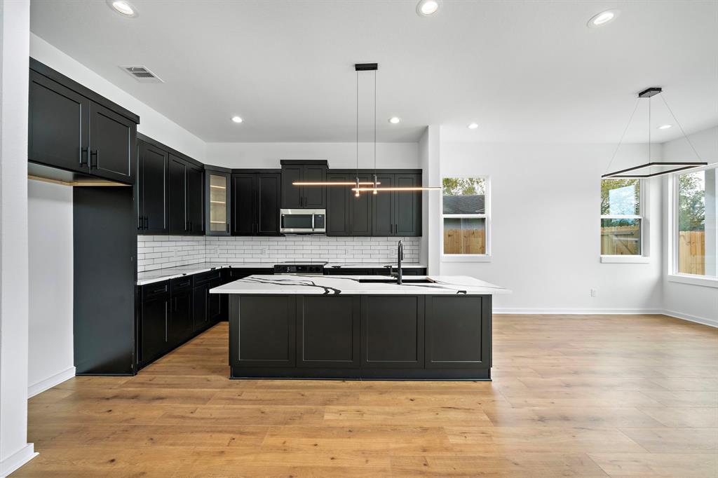 7315 Eisenhower Road Unit: A/B
