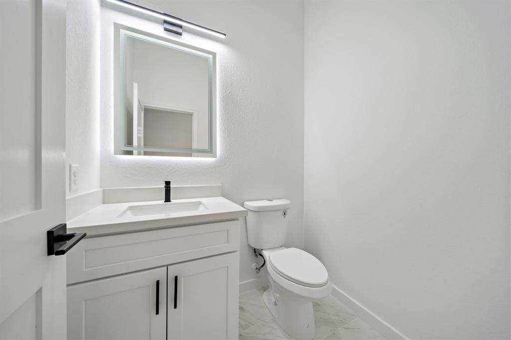 7315 Eisenhower Road Unit: A/B