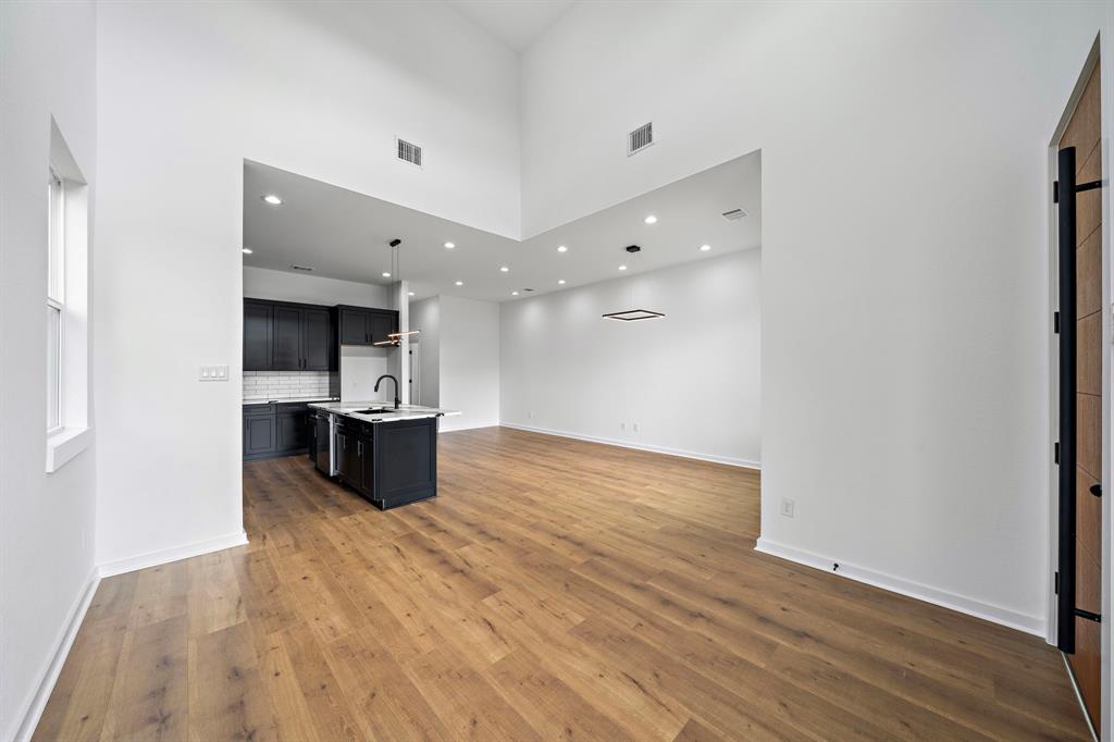 7315 Eisenhower Road Unit: A/B