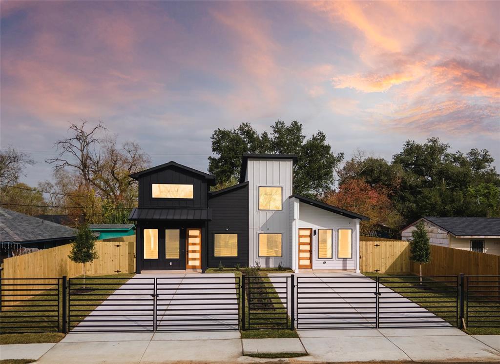 7315 Eisenhower Road Unit: A/B