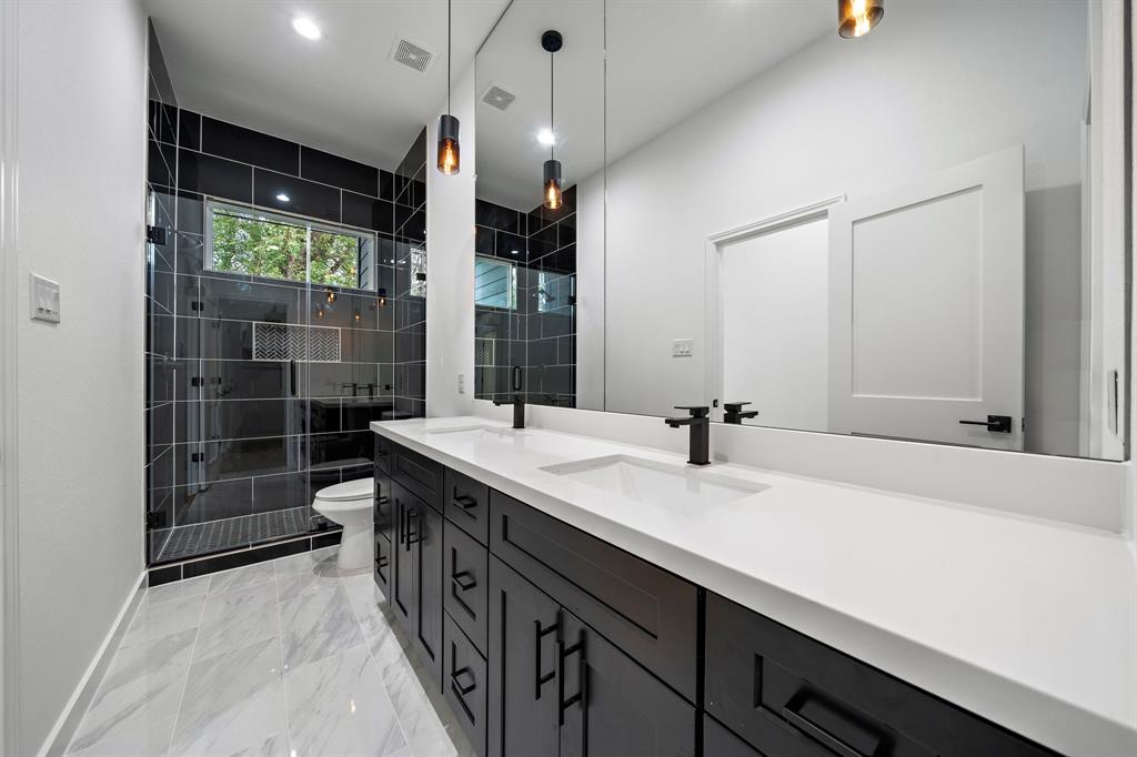 7315 Eisenhower Road Unit: A/B