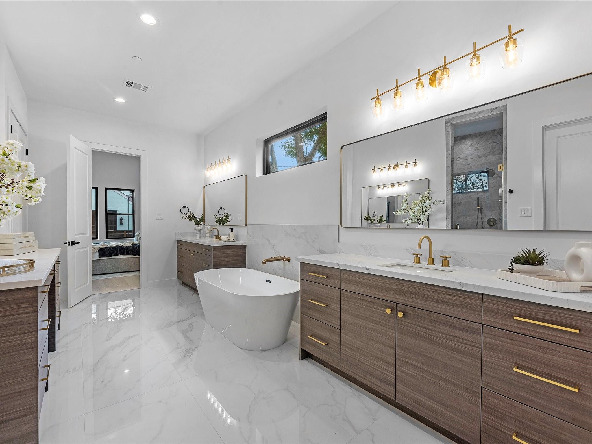 811 Woodstock Street