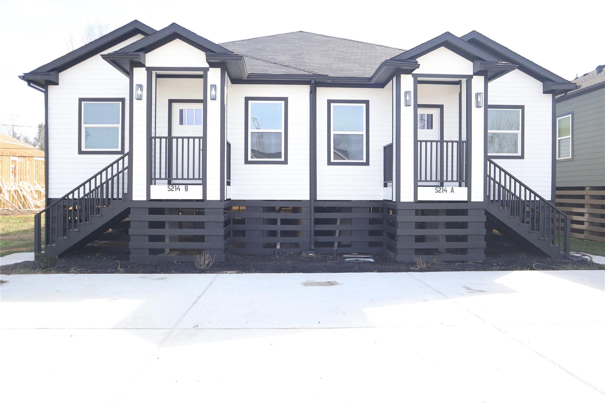 5214 Rue St Unit A/B Street