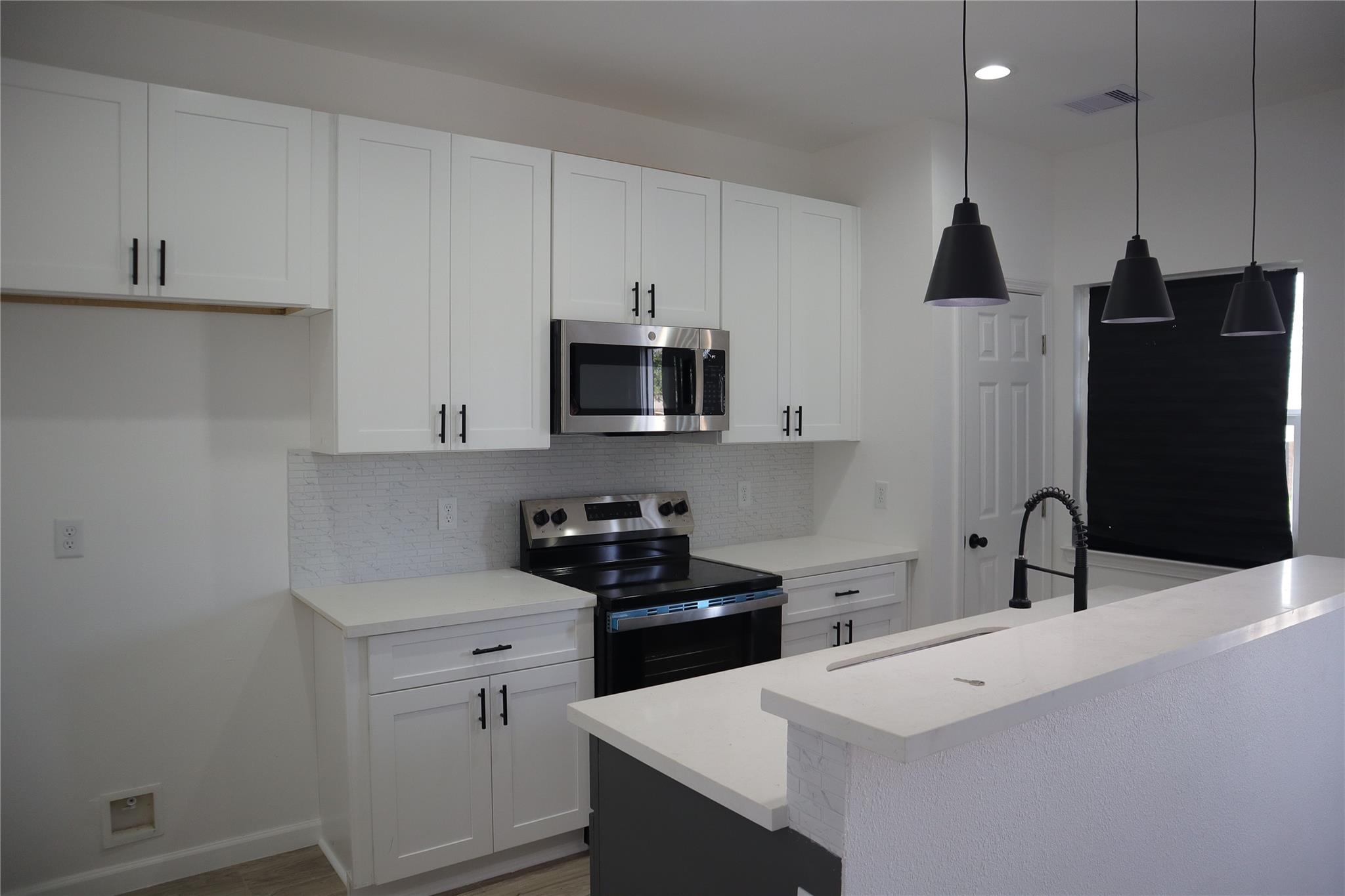 5214 Rue St Unit A/B Street