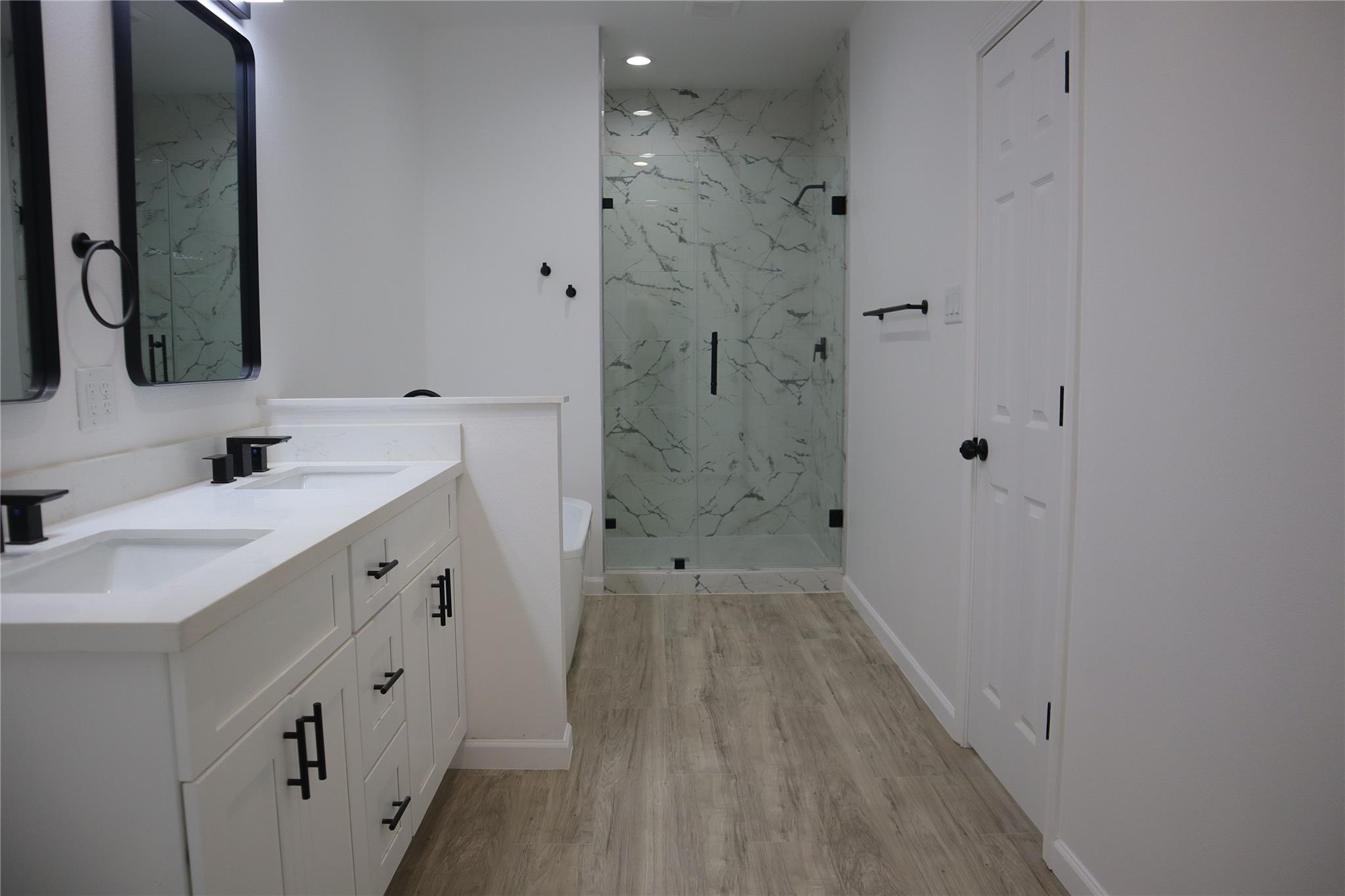 5214 Rue St Unit A/B Street