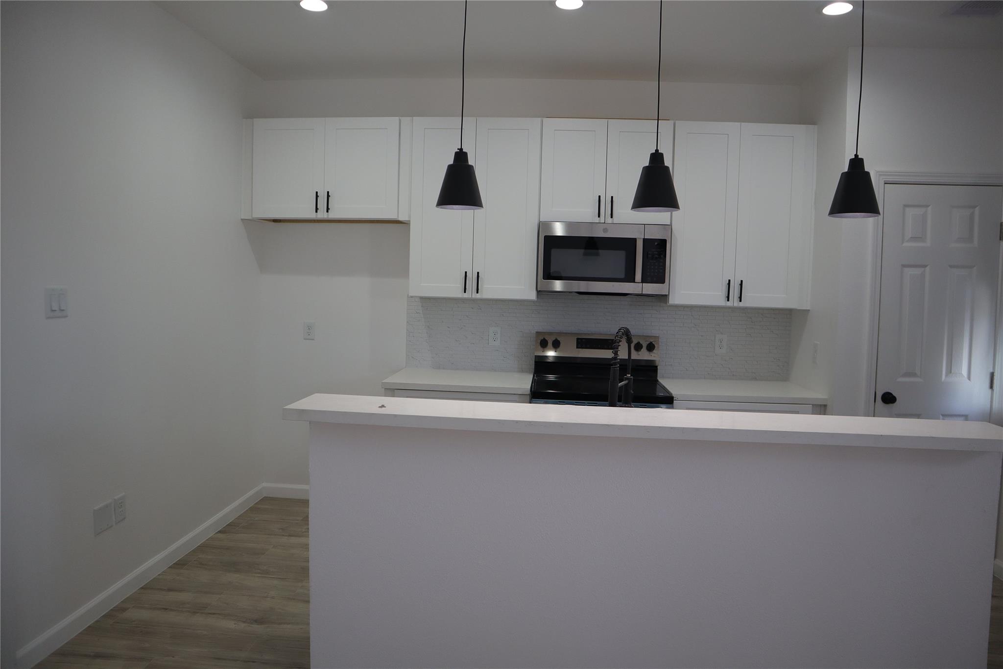 5214 Rue St Unit A/B Street