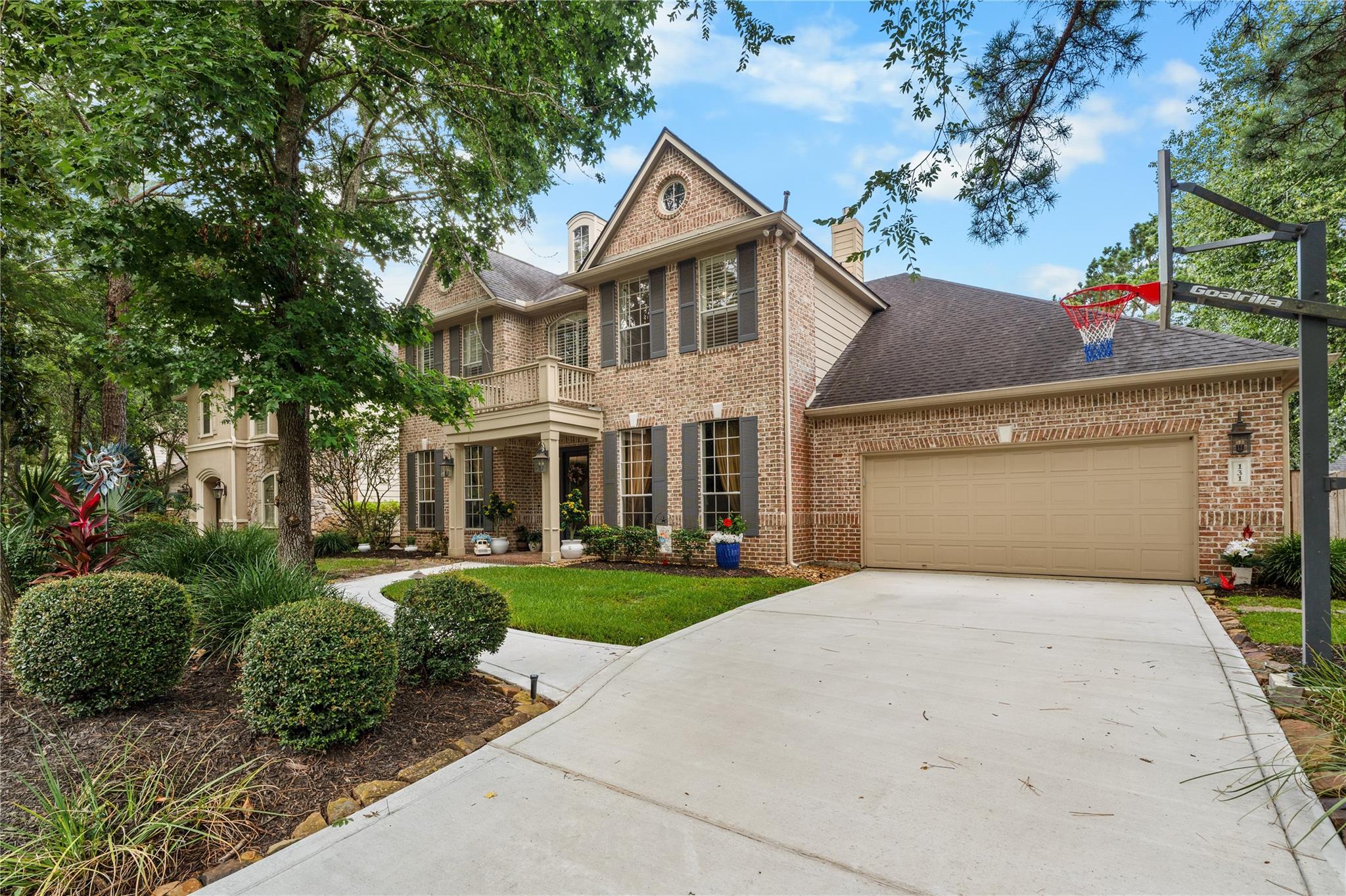 131 E Beckonvale Circle