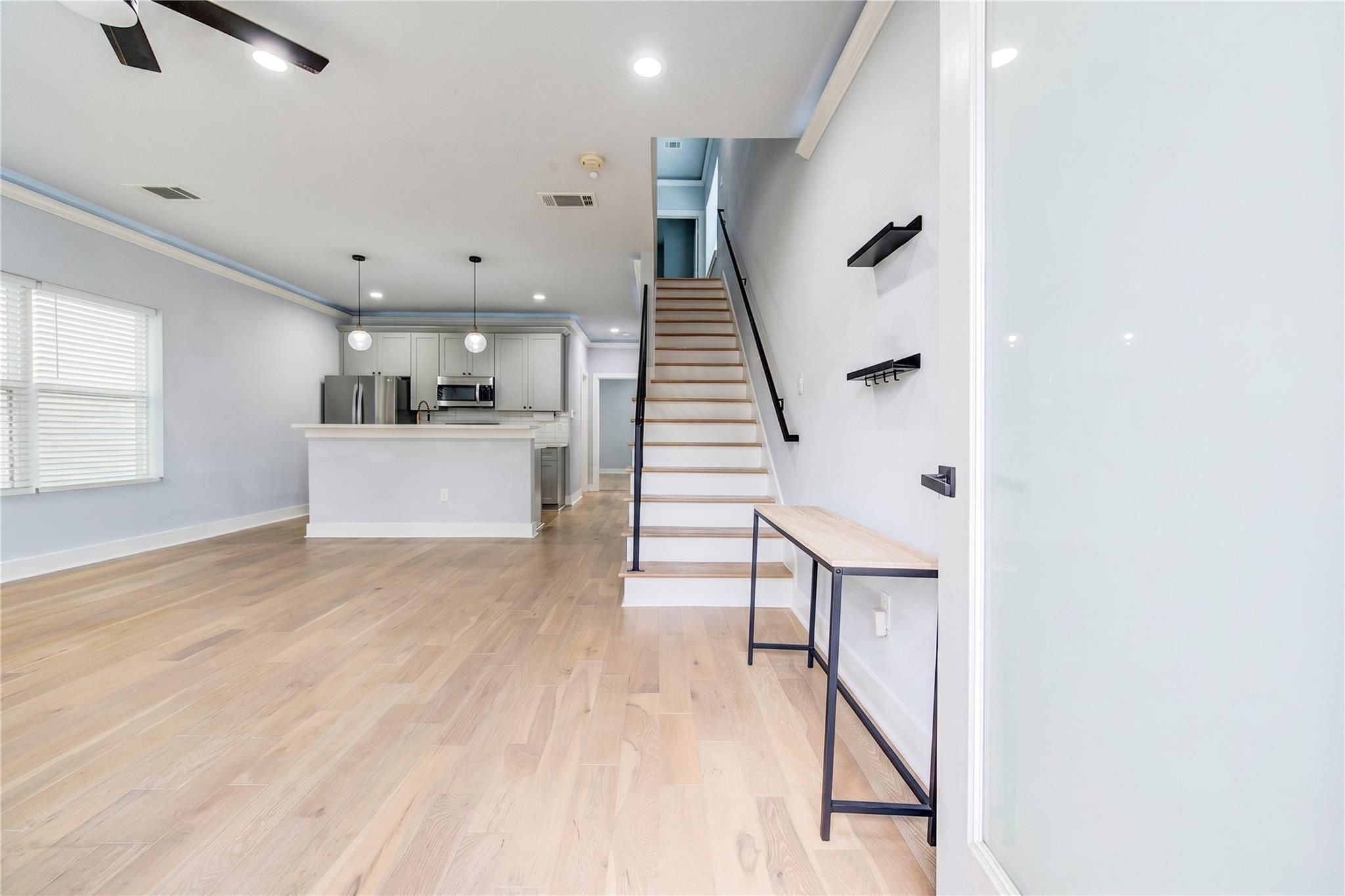 1829 Dewalt Street