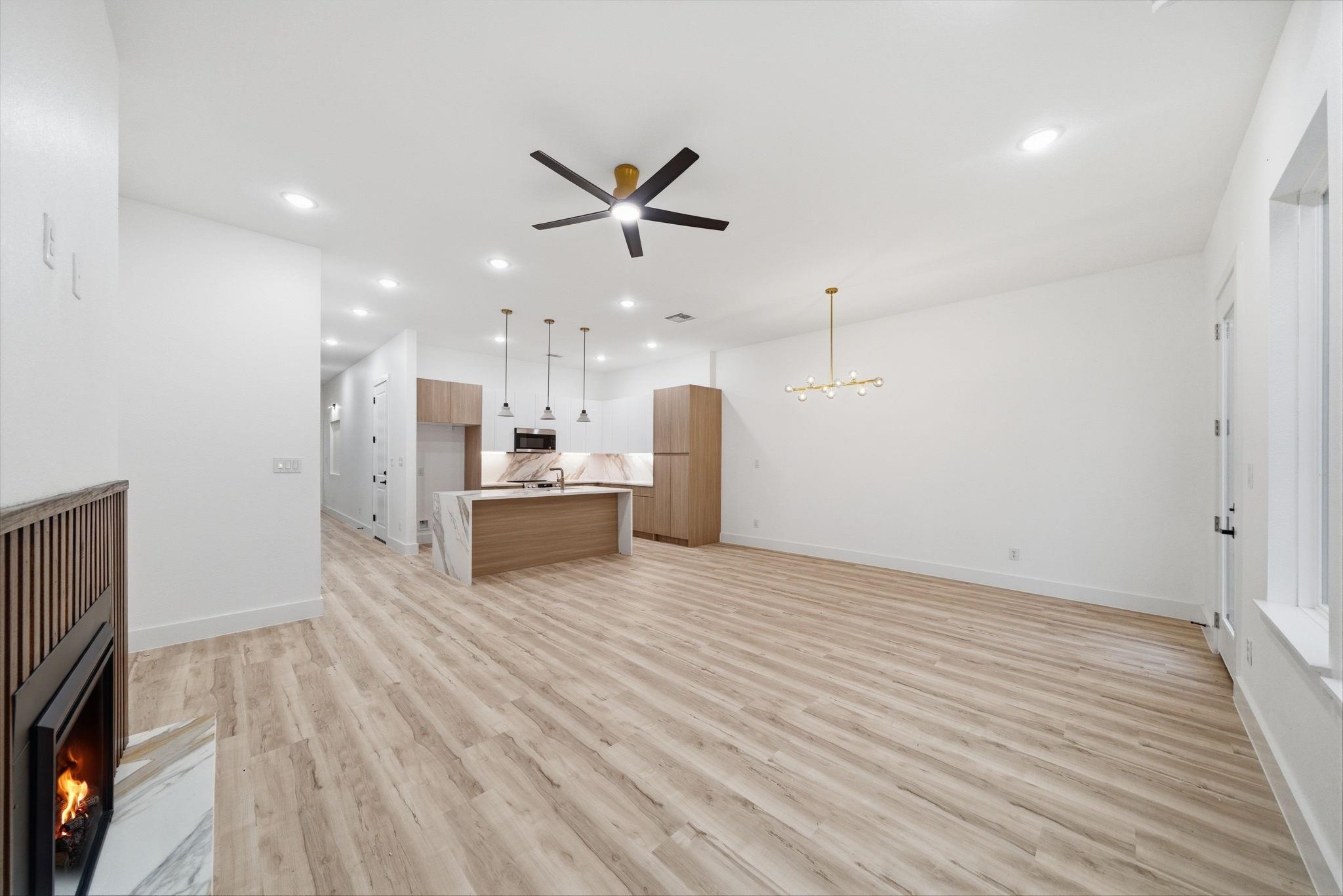 9030 Brandon Street Unit: A/B