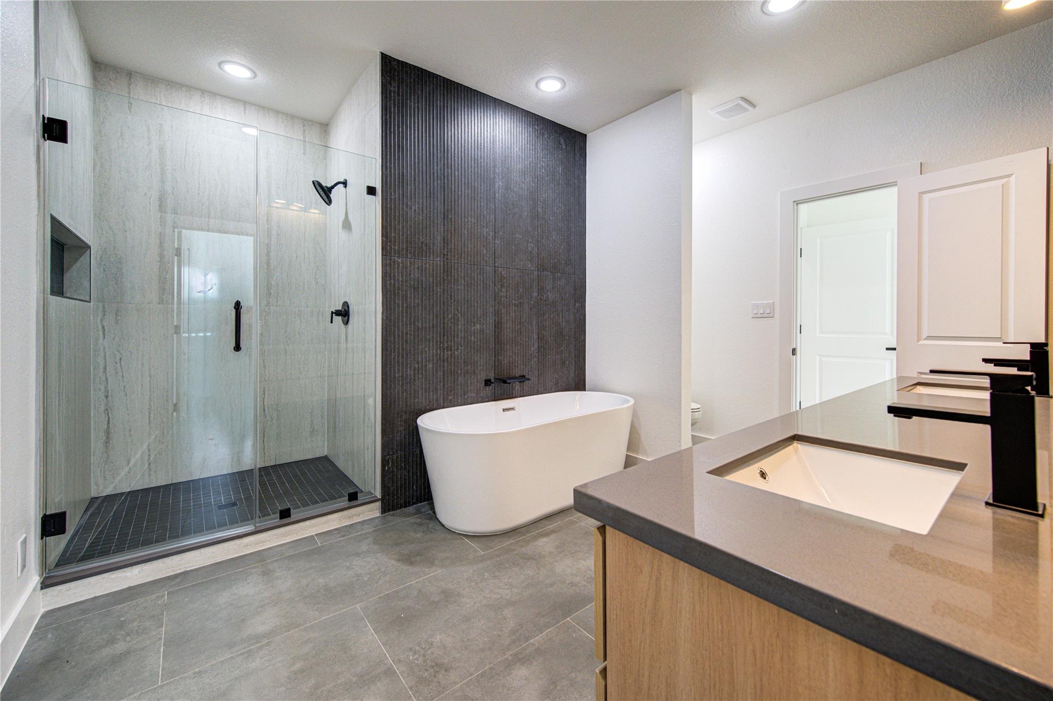 9030 Brandon Street Unit: A/B