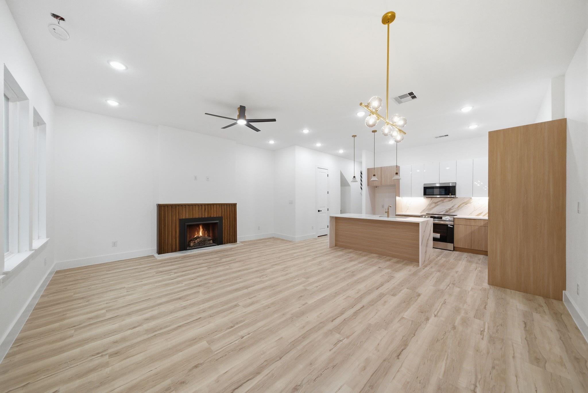 9030 Brandon Street Unit: A/B