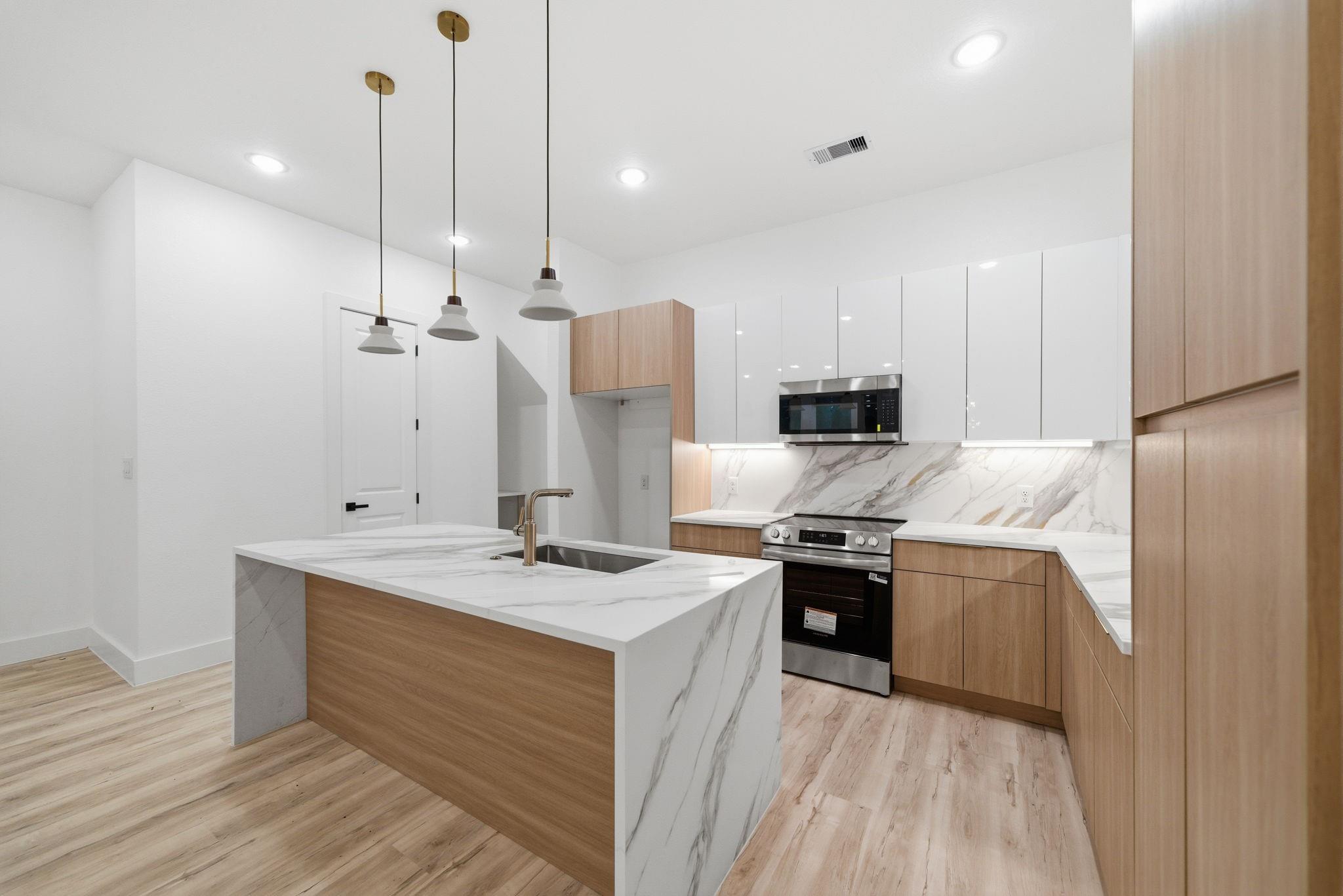 9030 Brandon Street Unit: A/B