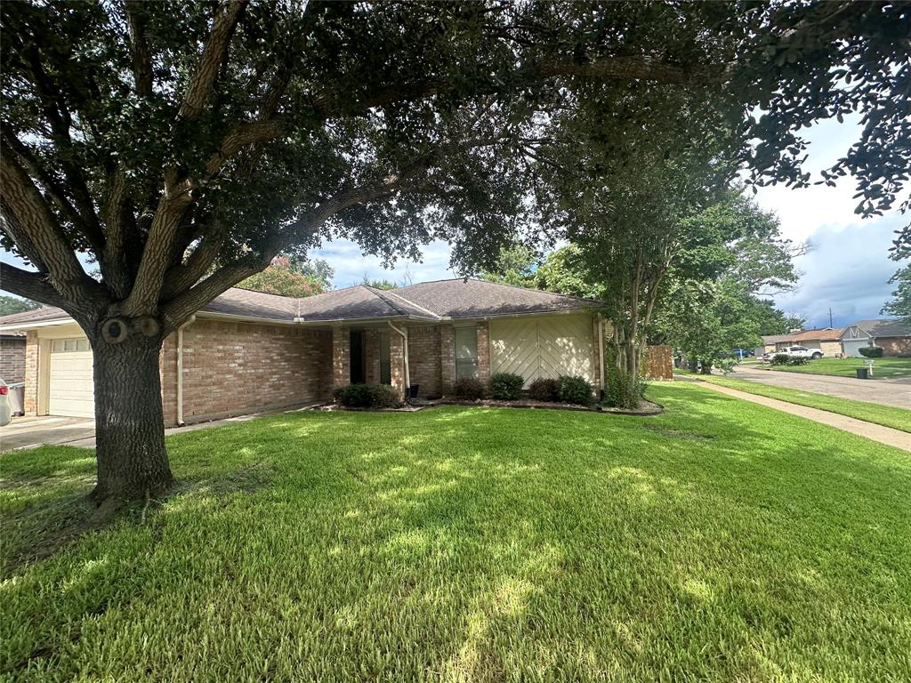 22151 Pearl Lake Drive